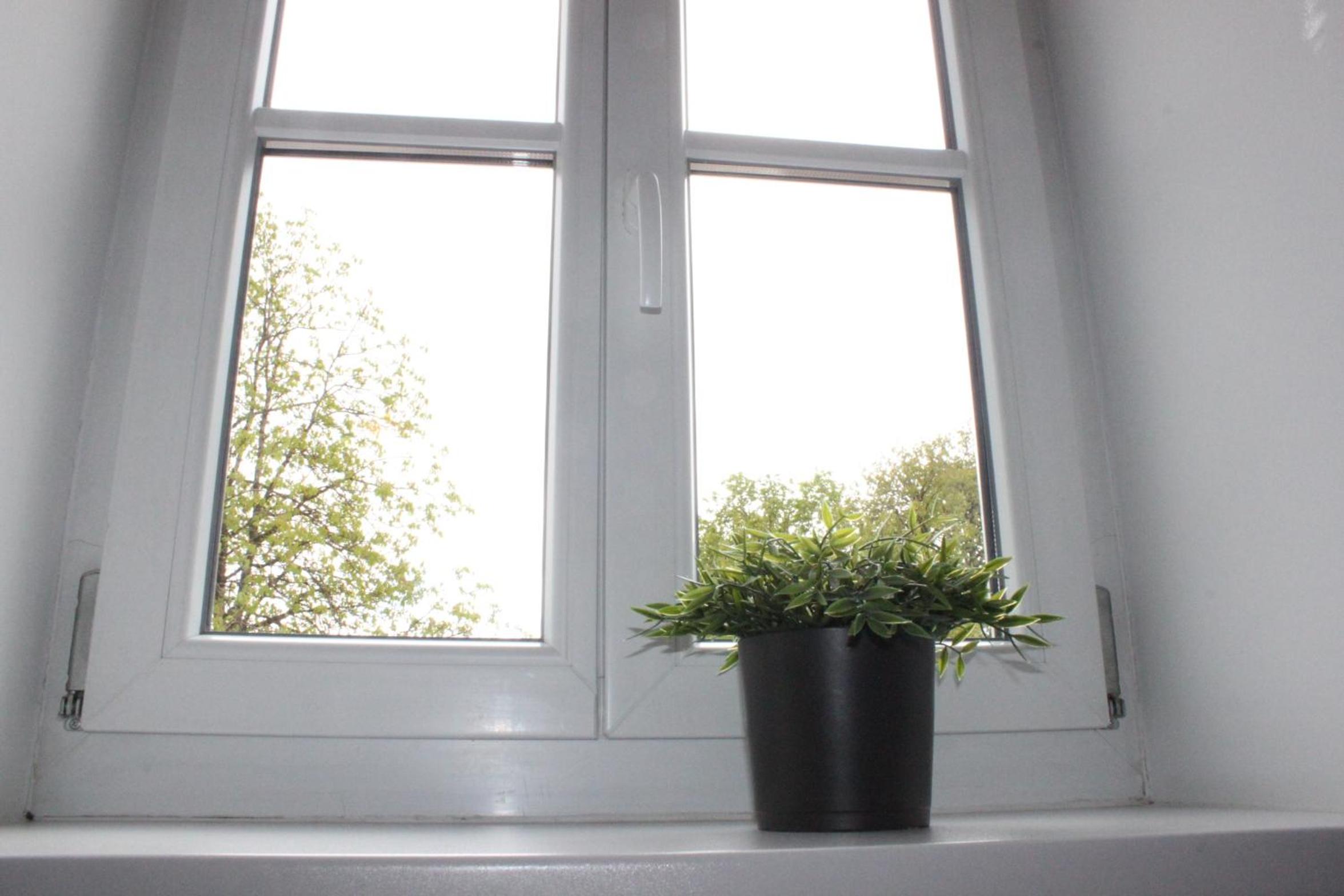 Standard Twin Room - Photo 4