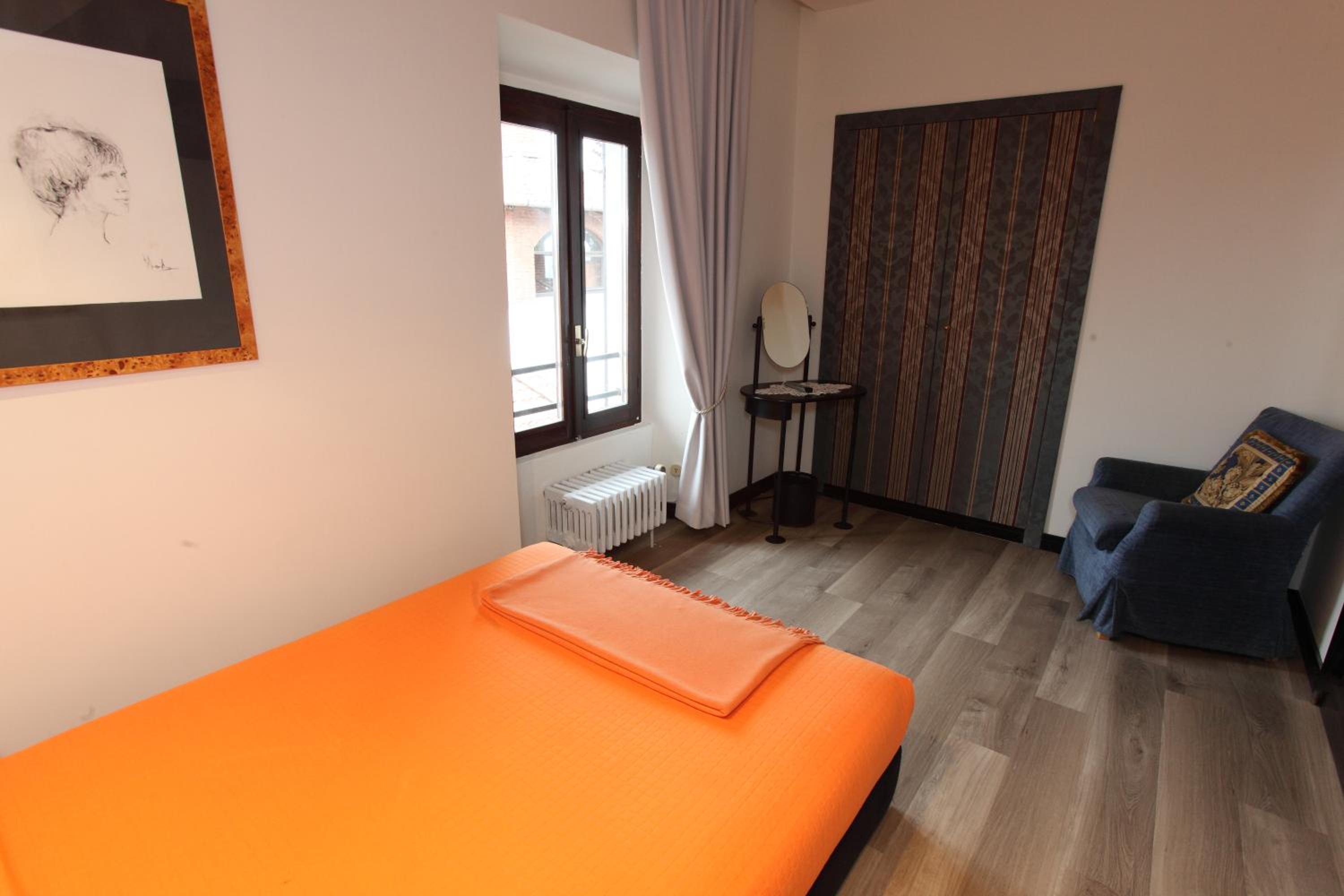 Single Room photo 3