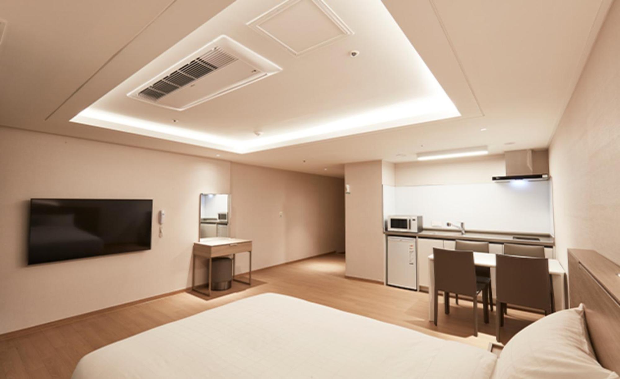 Premier Family Room with Breakfast for 2 People