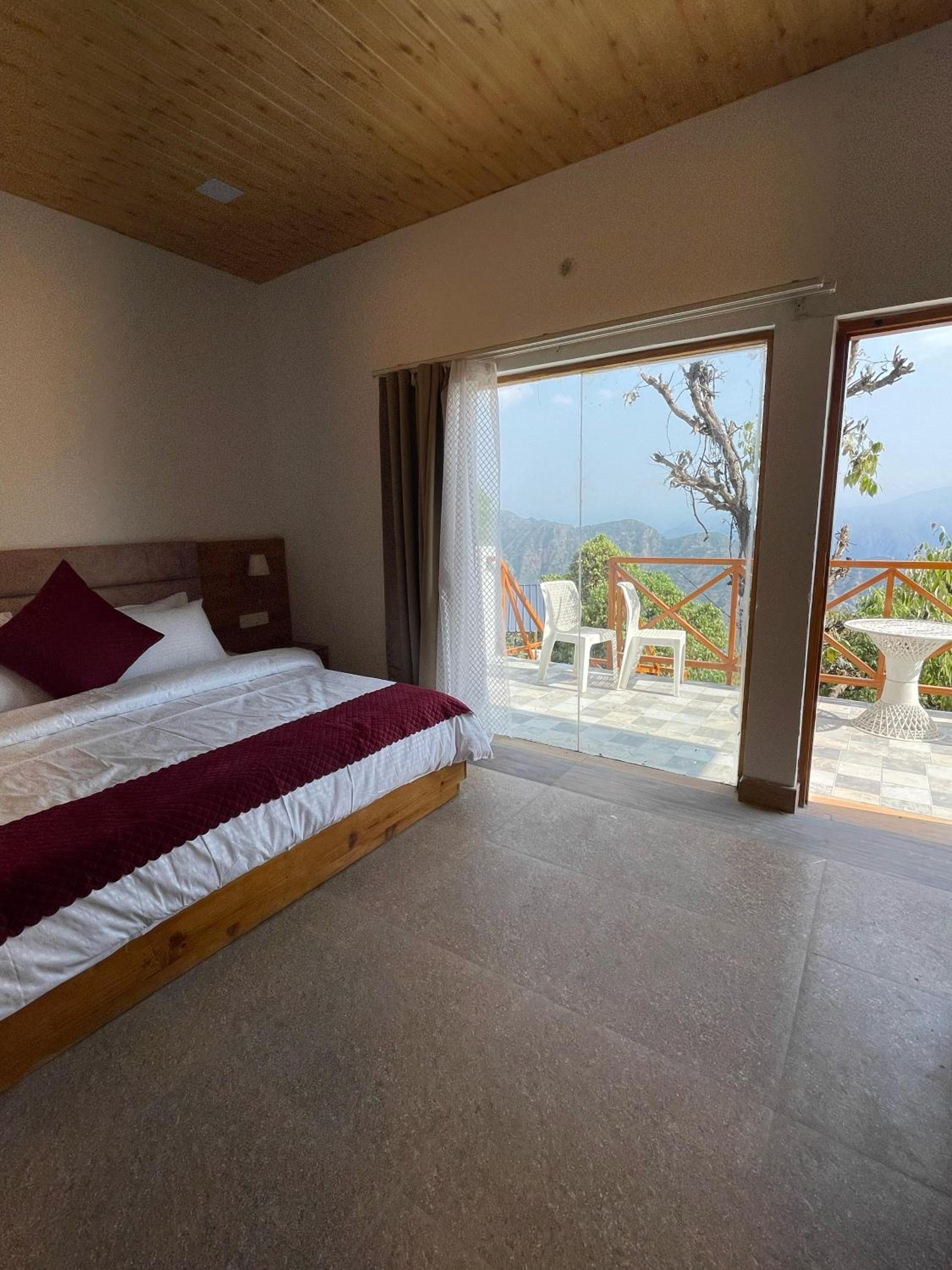 Deluxe Room - Photo 3