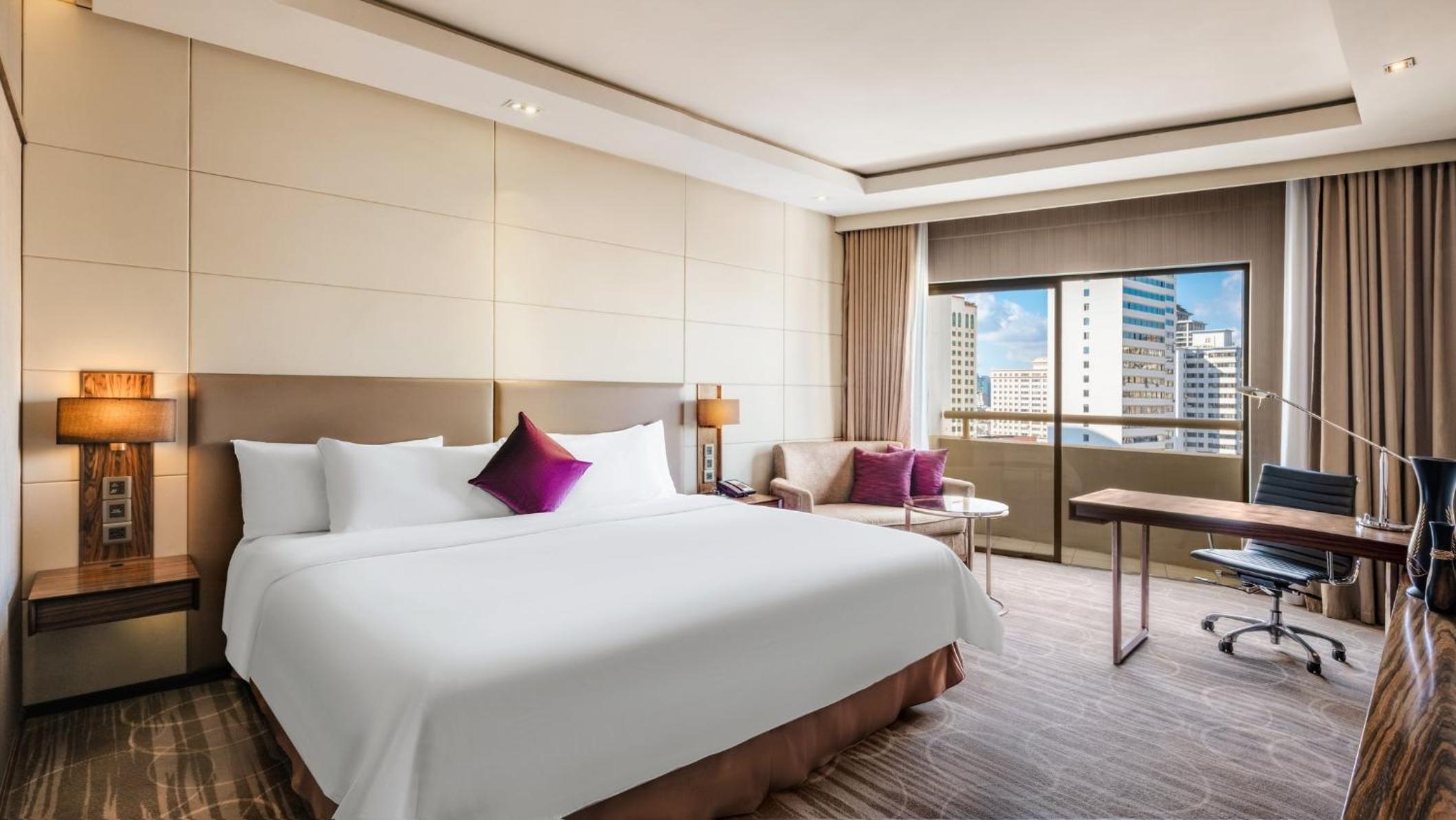 Premium King Room