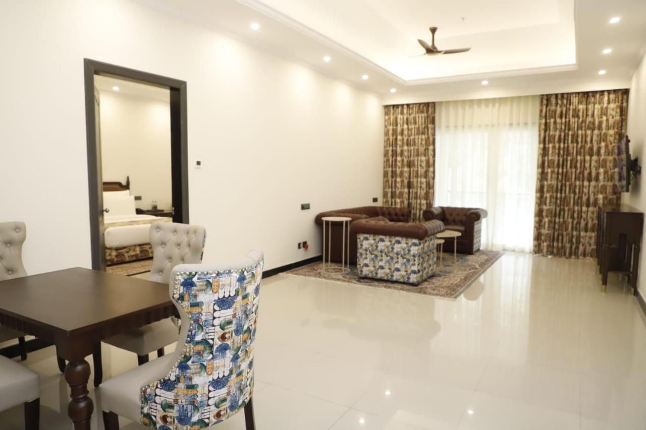 Premium Suite – 10% Discount on Laundry and F&B, Welcome Refreshments and High Tea, Welcome Drink on Arrival photo