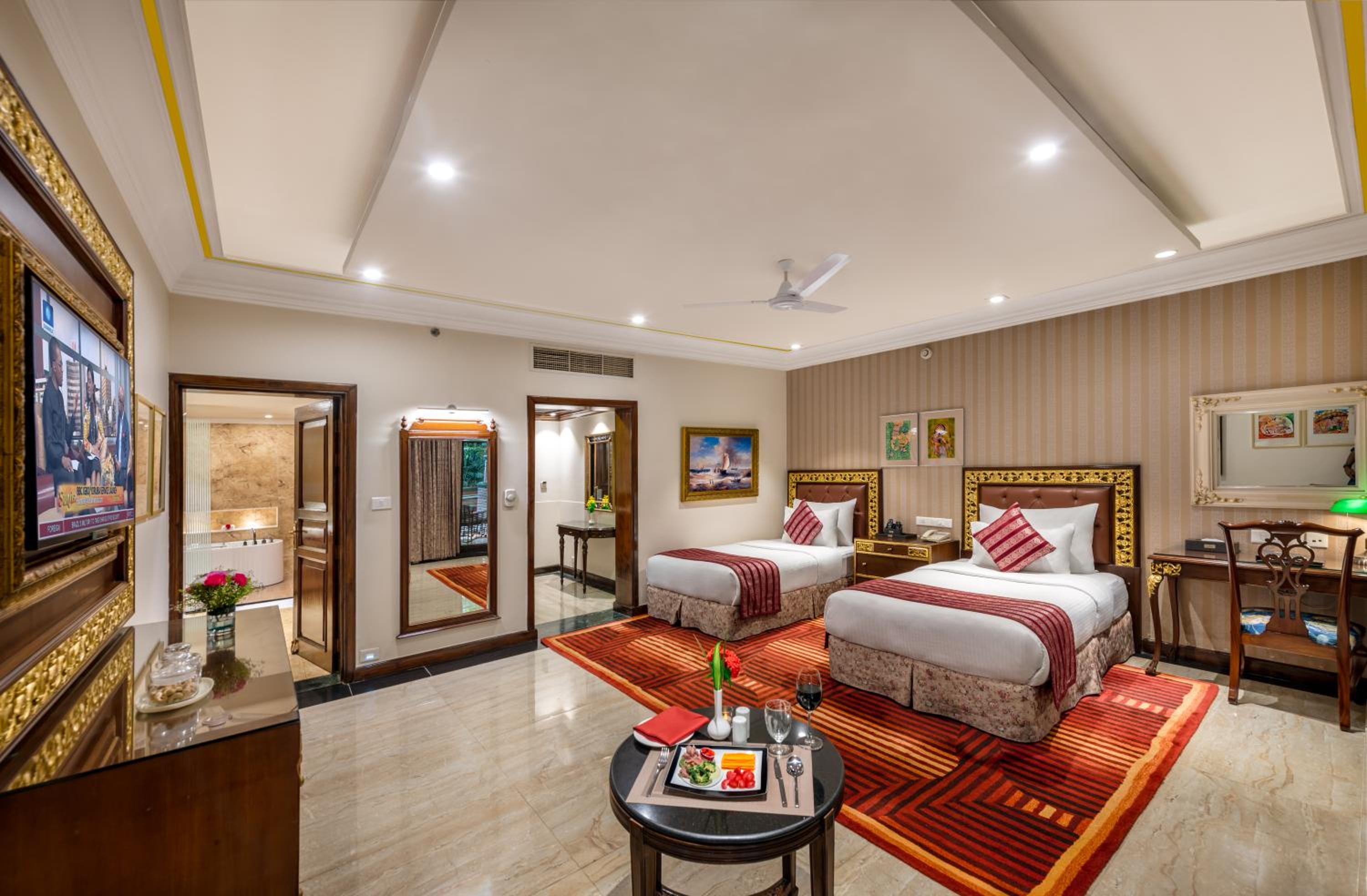 Executive Cottage Garden Facing Twin  - 10% Discount on Foods & Soft Beverages* | 15% Discounts on Laundry Services* | INR 500 spa credit during your stay on selective Massage services. TnC Apply.* | Free Mini-bar - 2 cans of soft Beverages (Once on Arriv - Photo 2