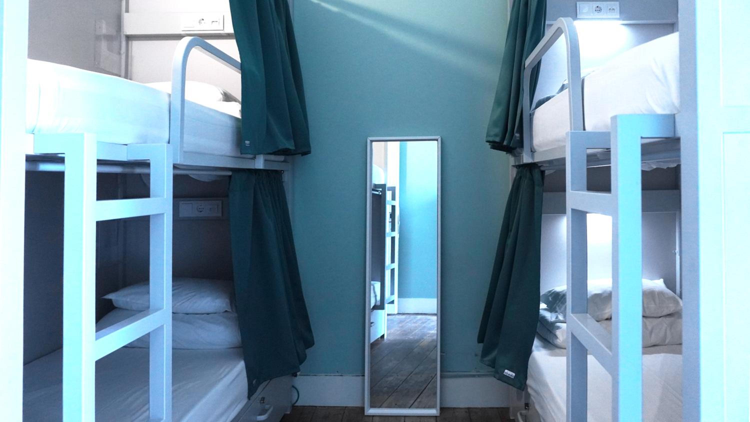 Bed in 4-Bed Female Dormitory Room photo 1