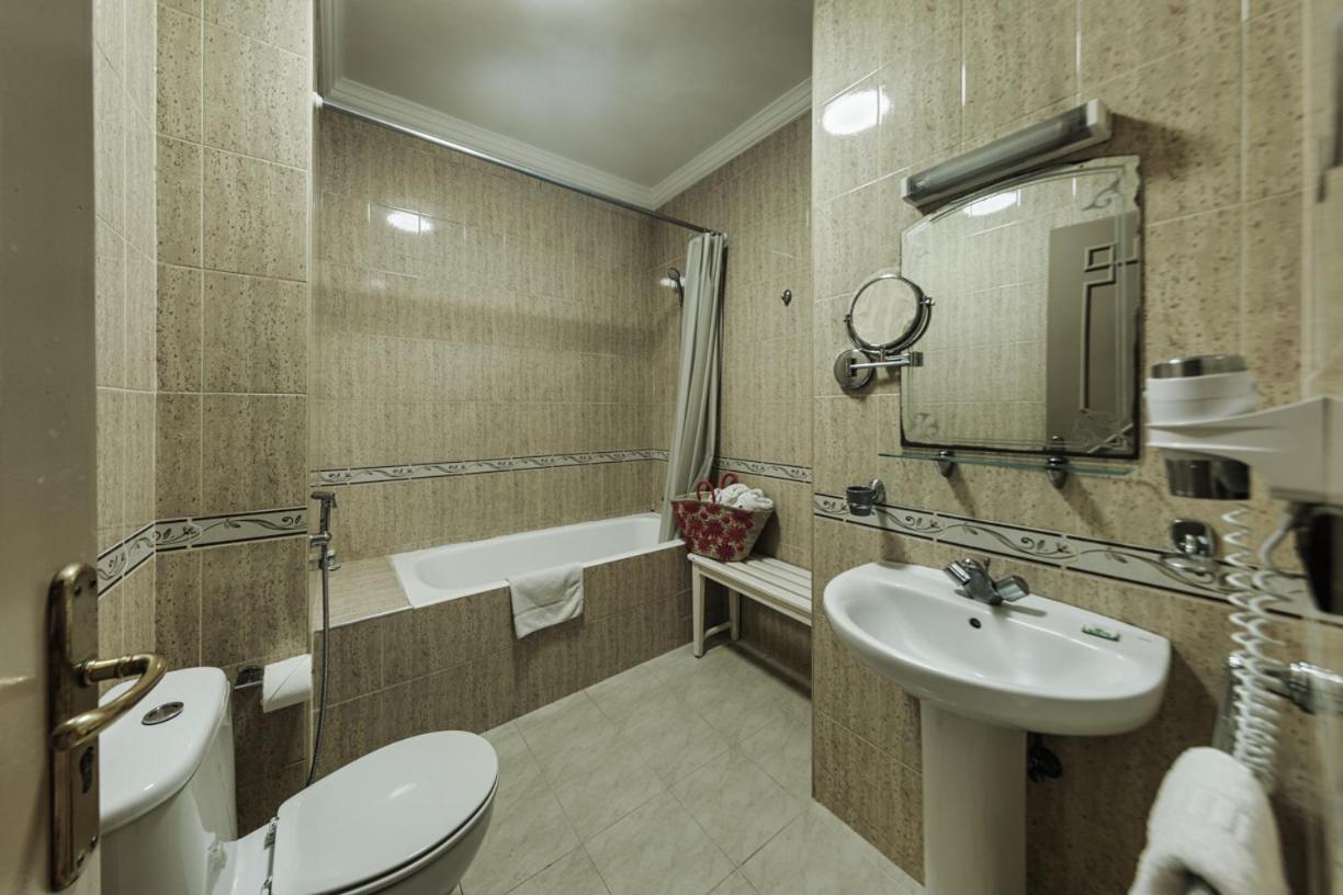 Triple Room - Photo 9