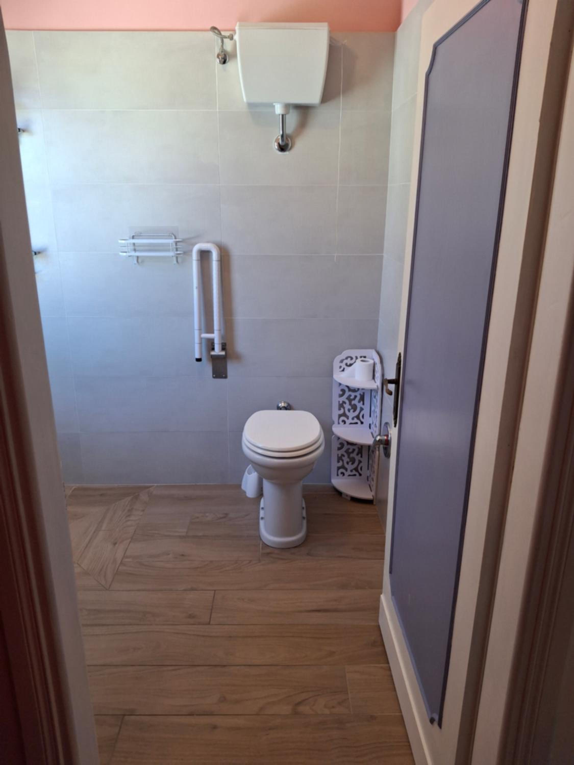 Twin Room - Disability Access photo 3