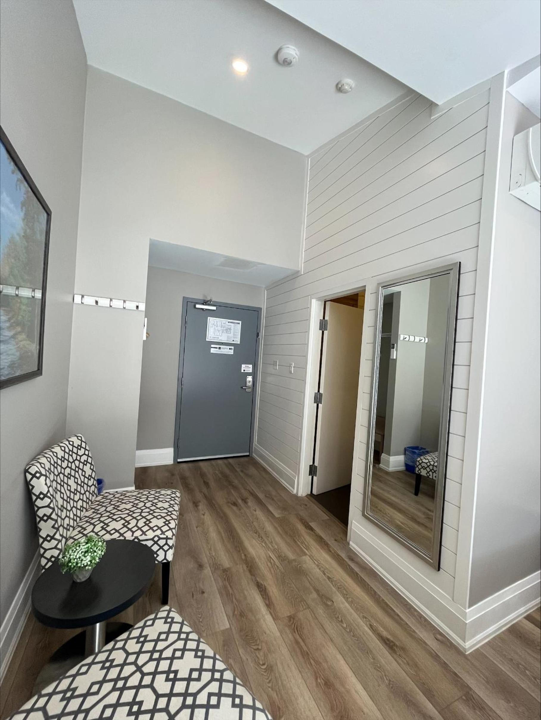 Superior King Room - Photo 2