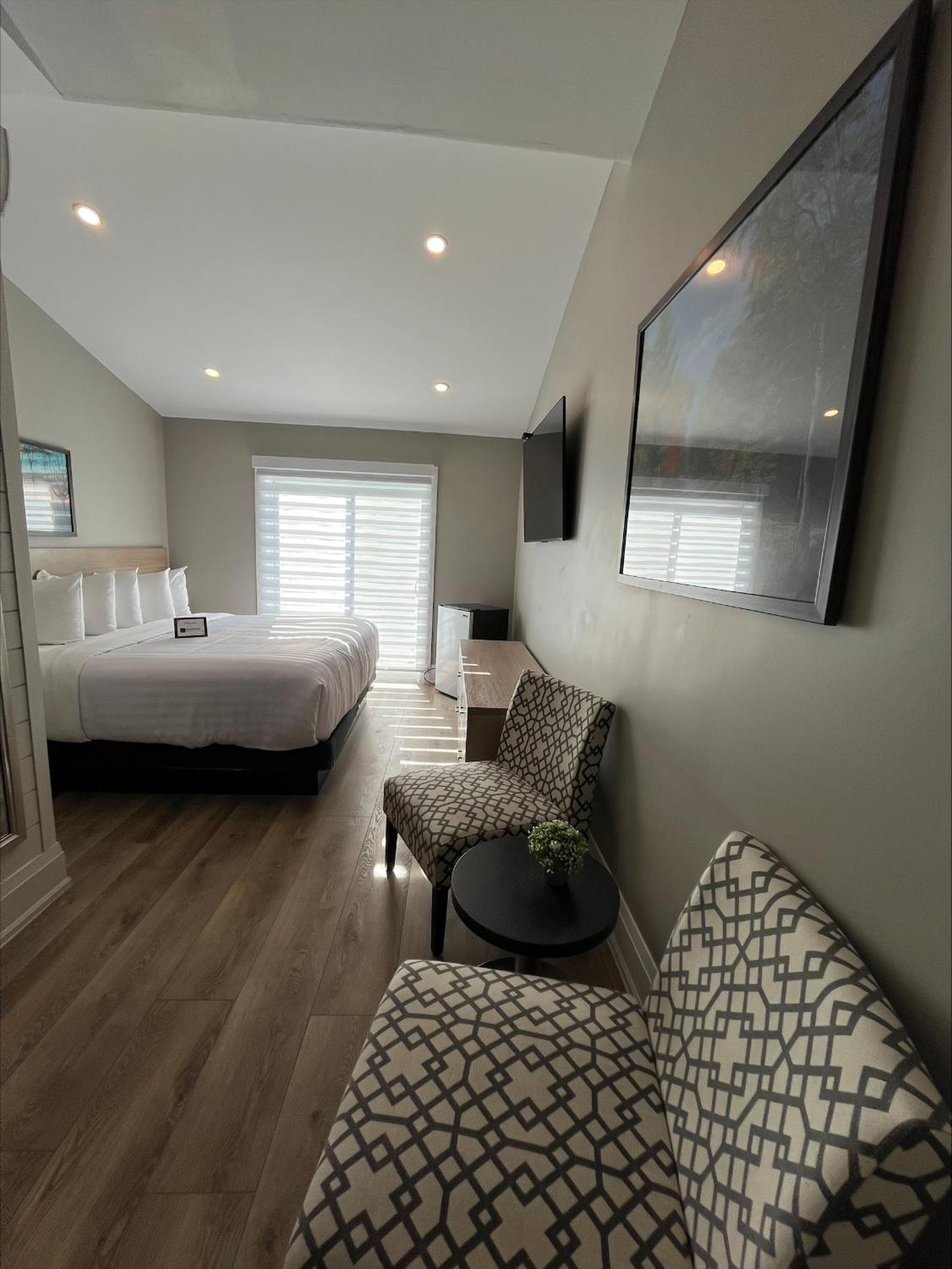 Superior King Room - Photo 6