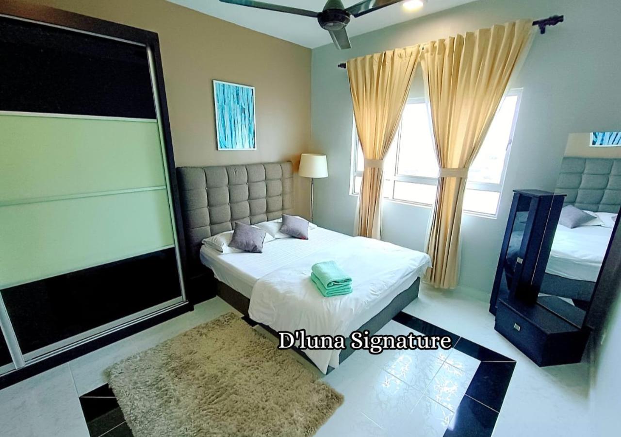 Three-Bedroom Apartment with Ocean View