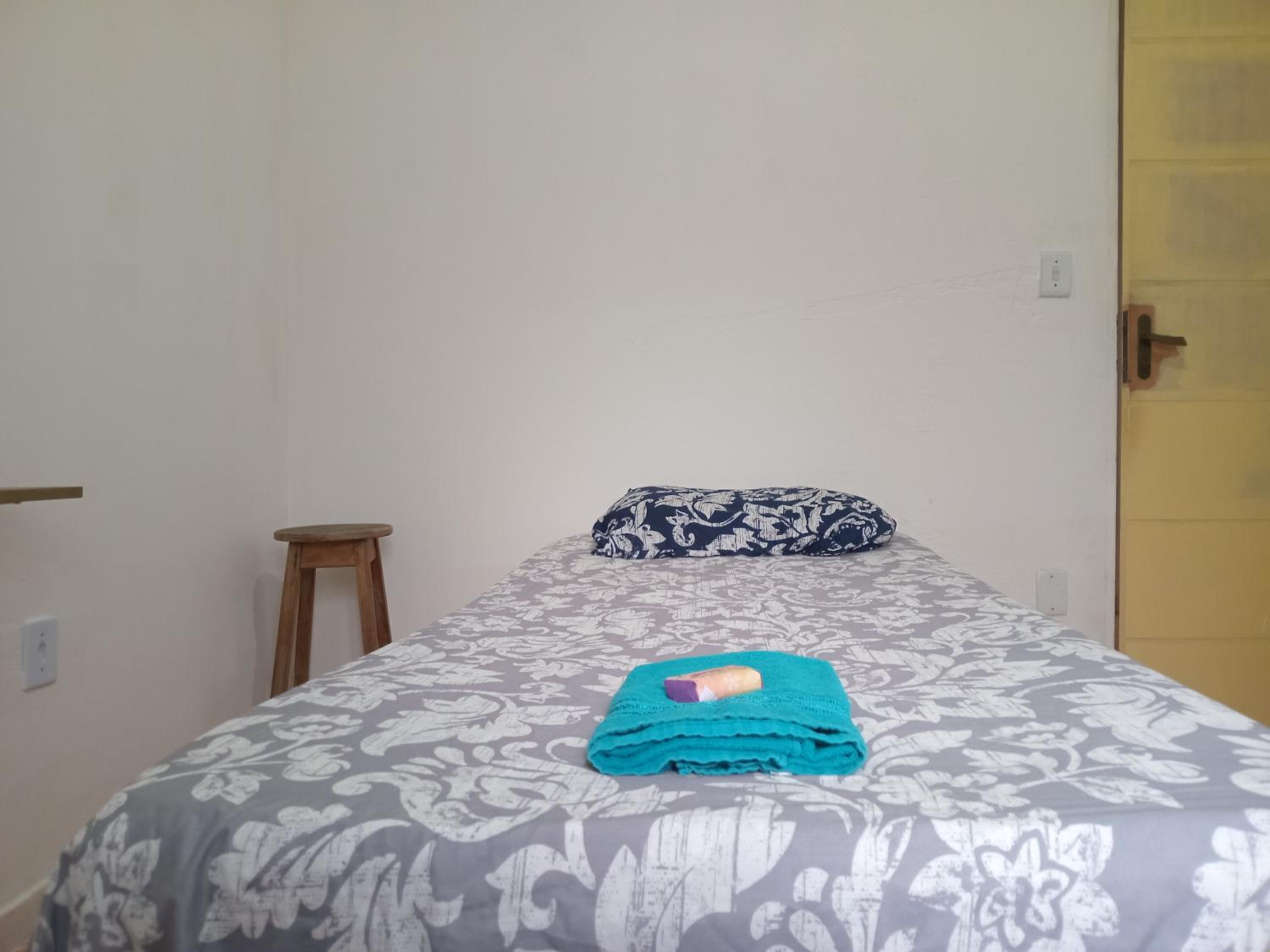 Standard Single Room with Shared Bathroom photo 2