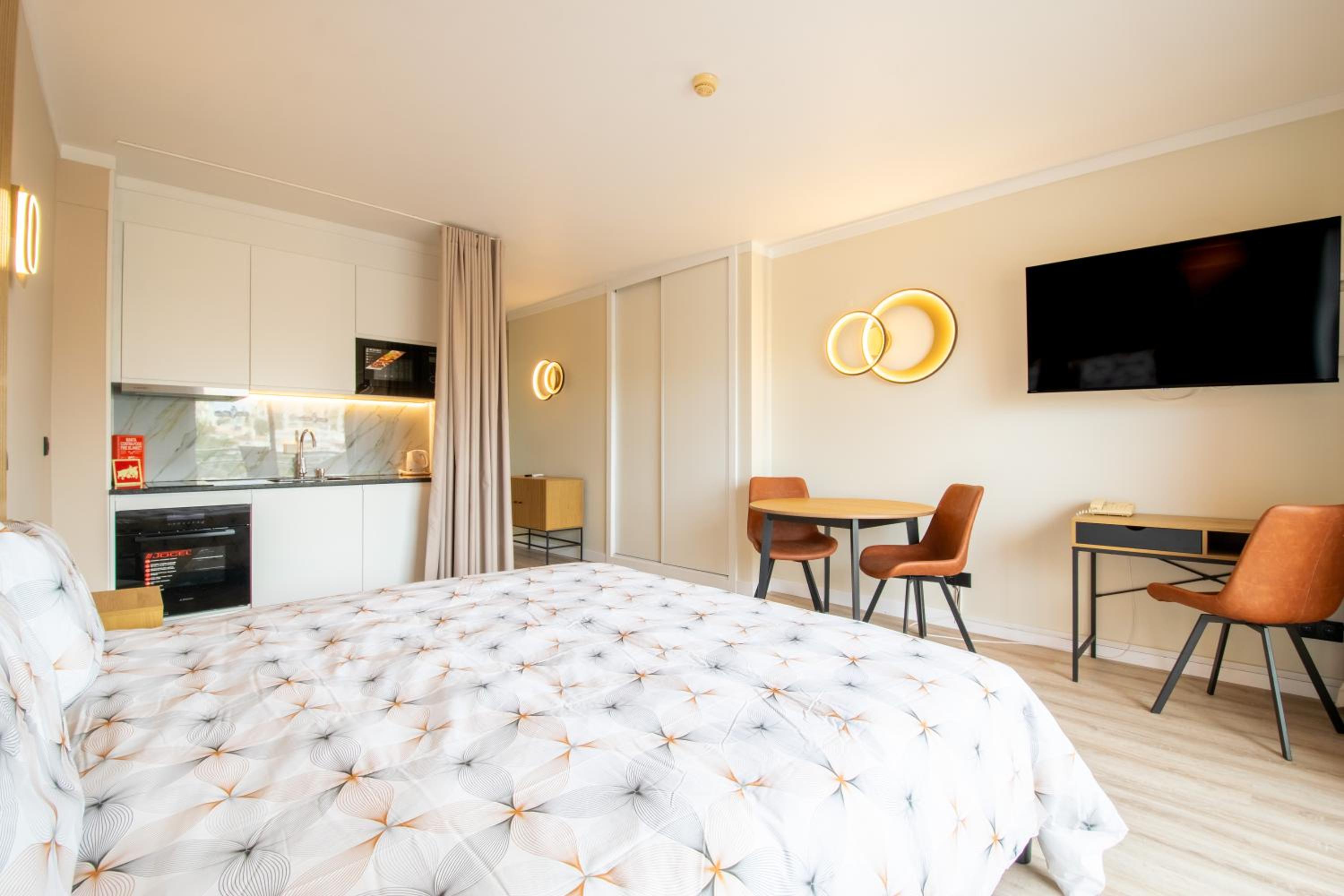 Superior Apartment