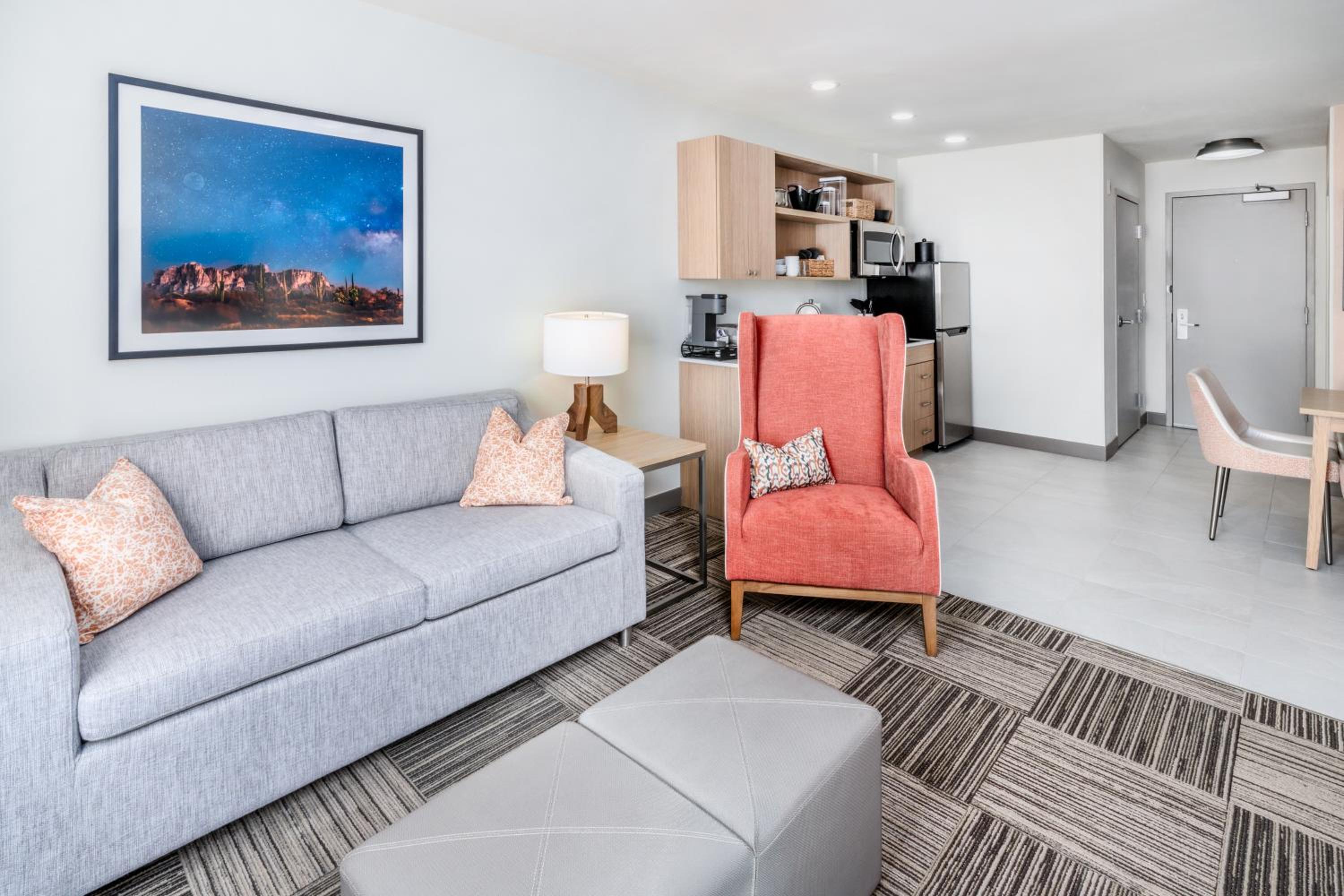 Deluxe King Suite