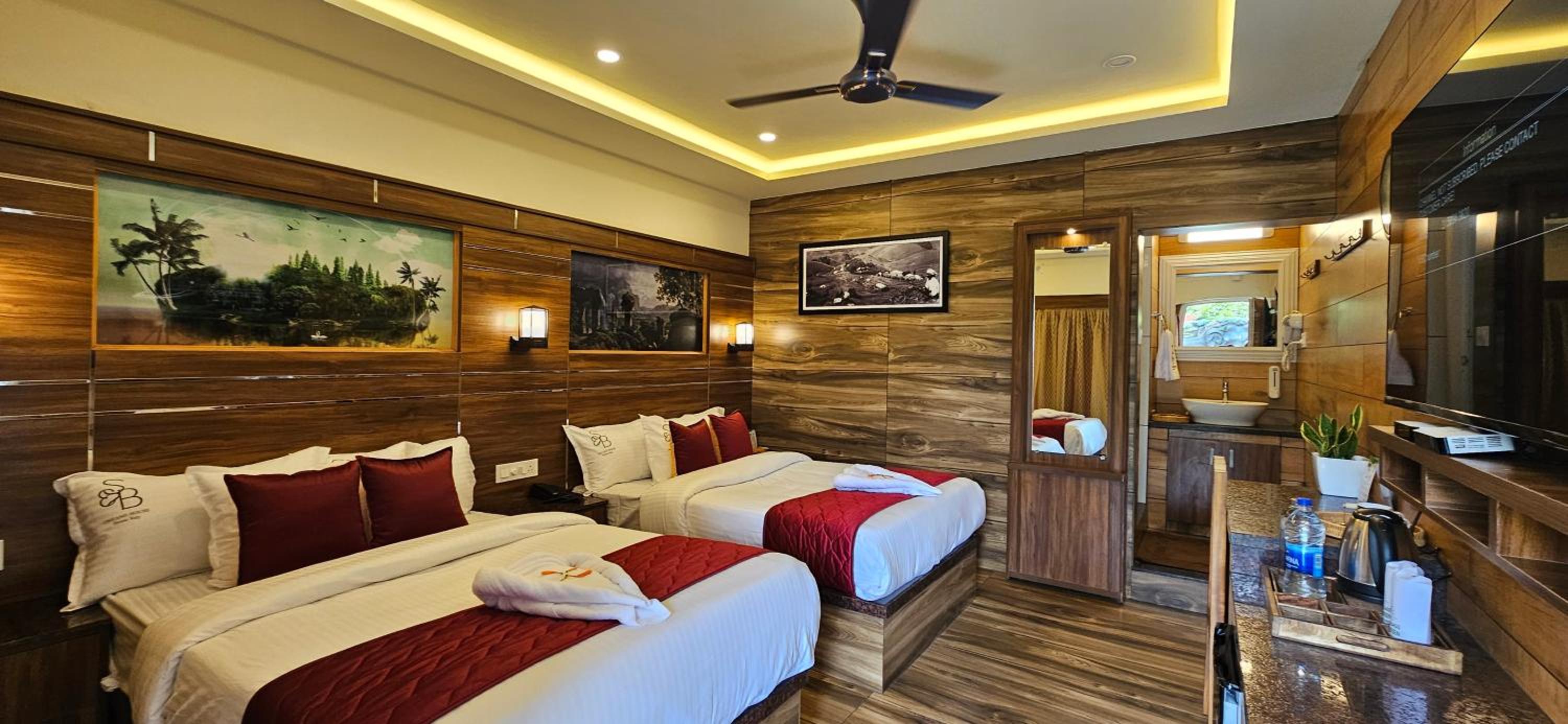 Superior Queen Room with Two Queen Beds