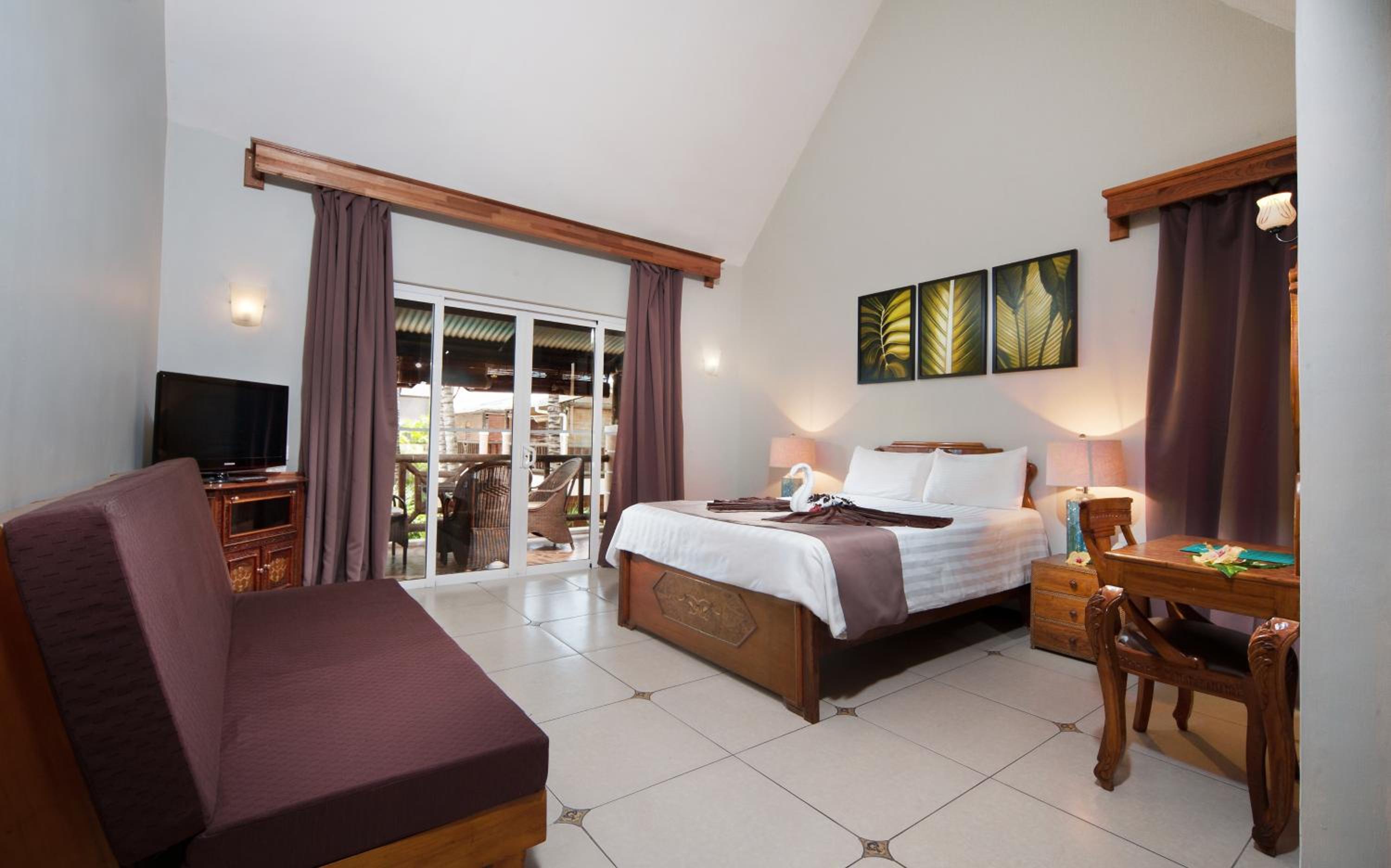 Standard Room - pool or garden view photo 3