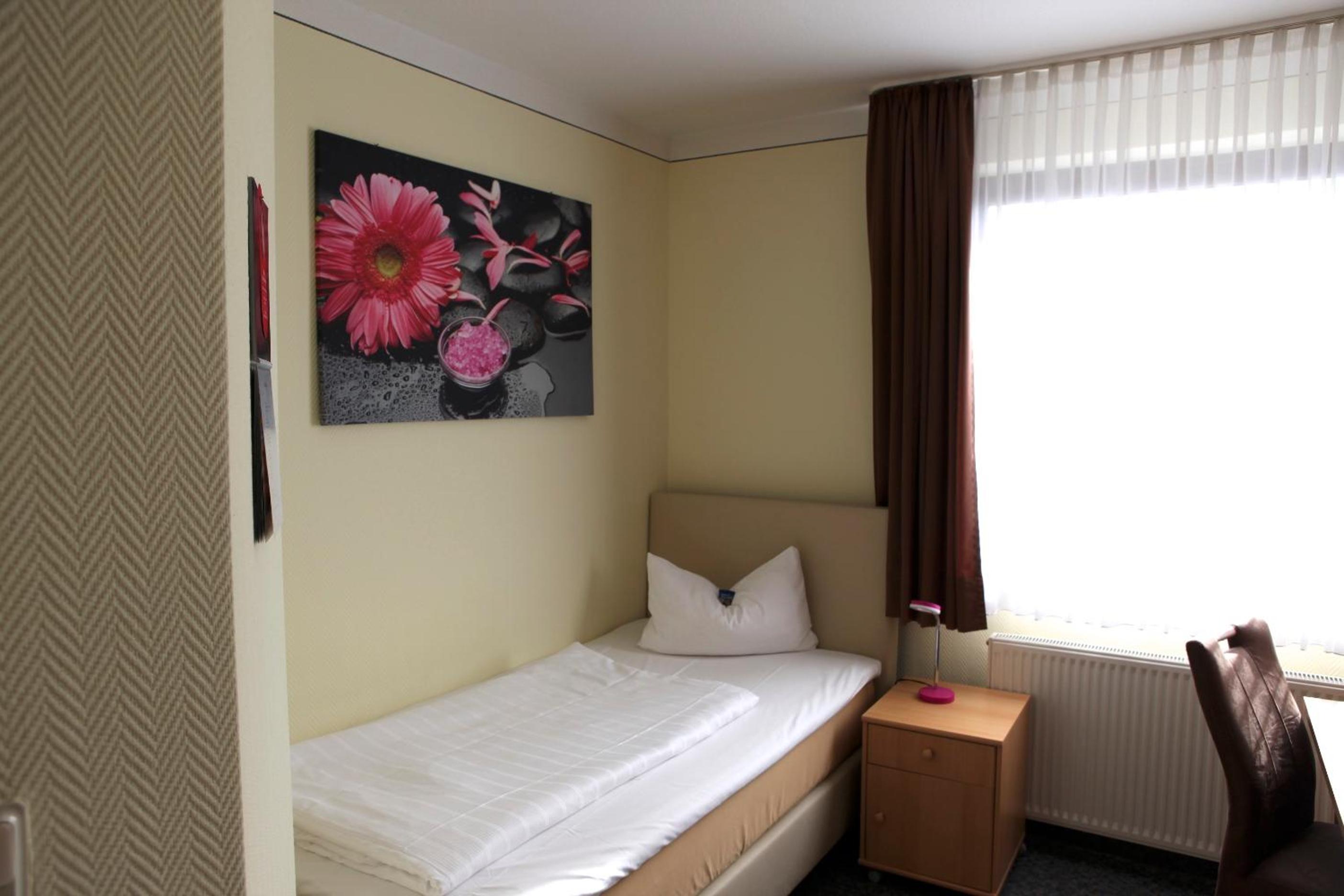Single Room photo 3