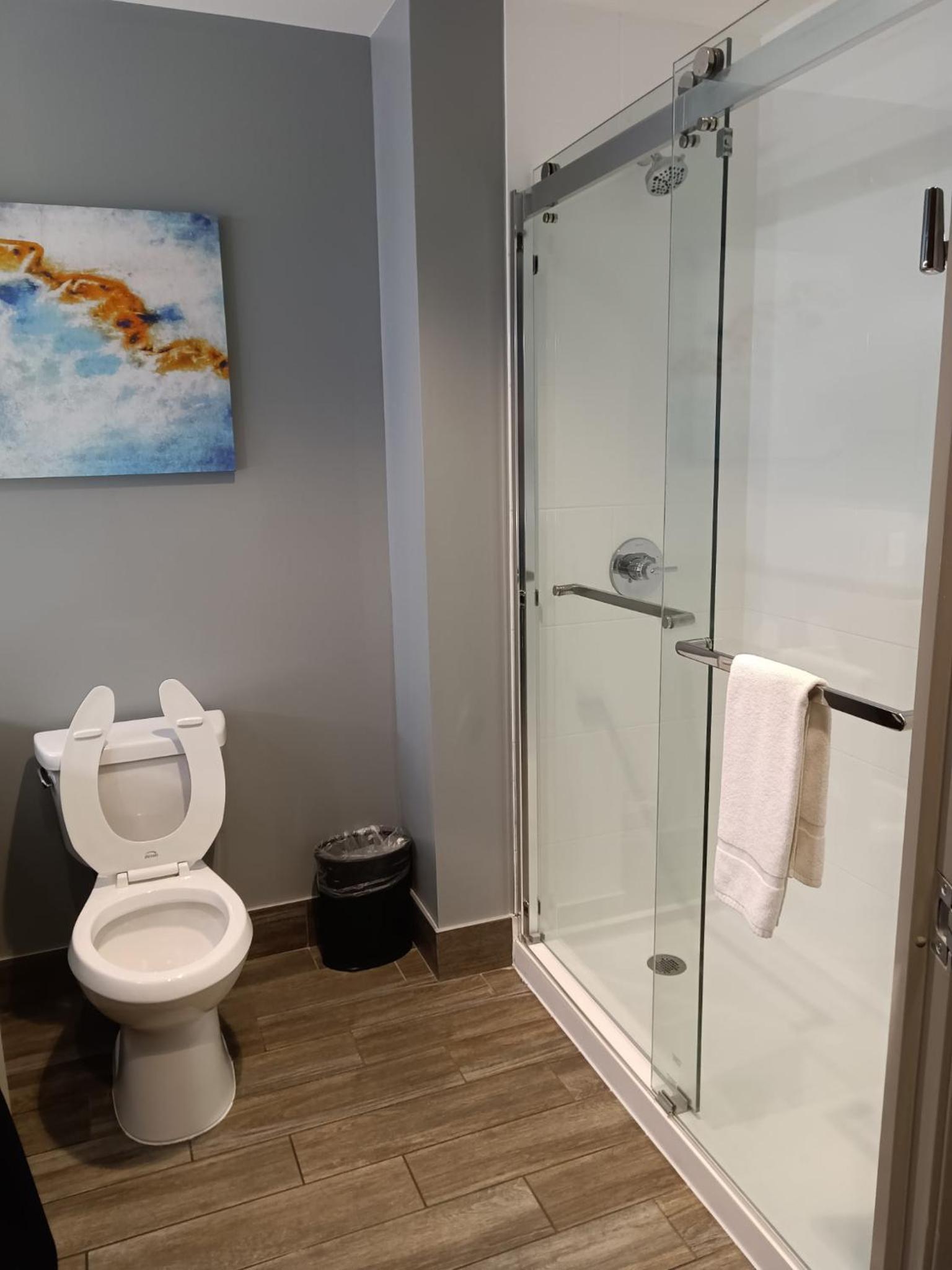 King Room - Hearing Accessible/Non-Smoking - Photo 4