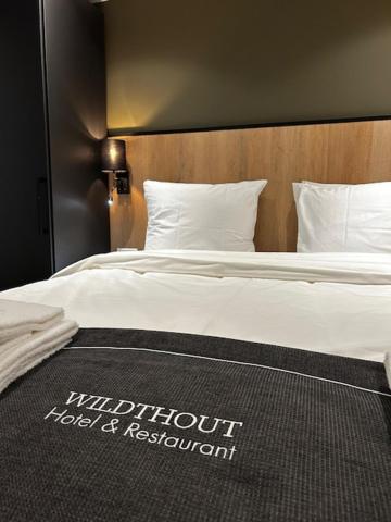 Suite - Photo 9