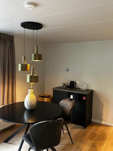 Suite - Photo 8
