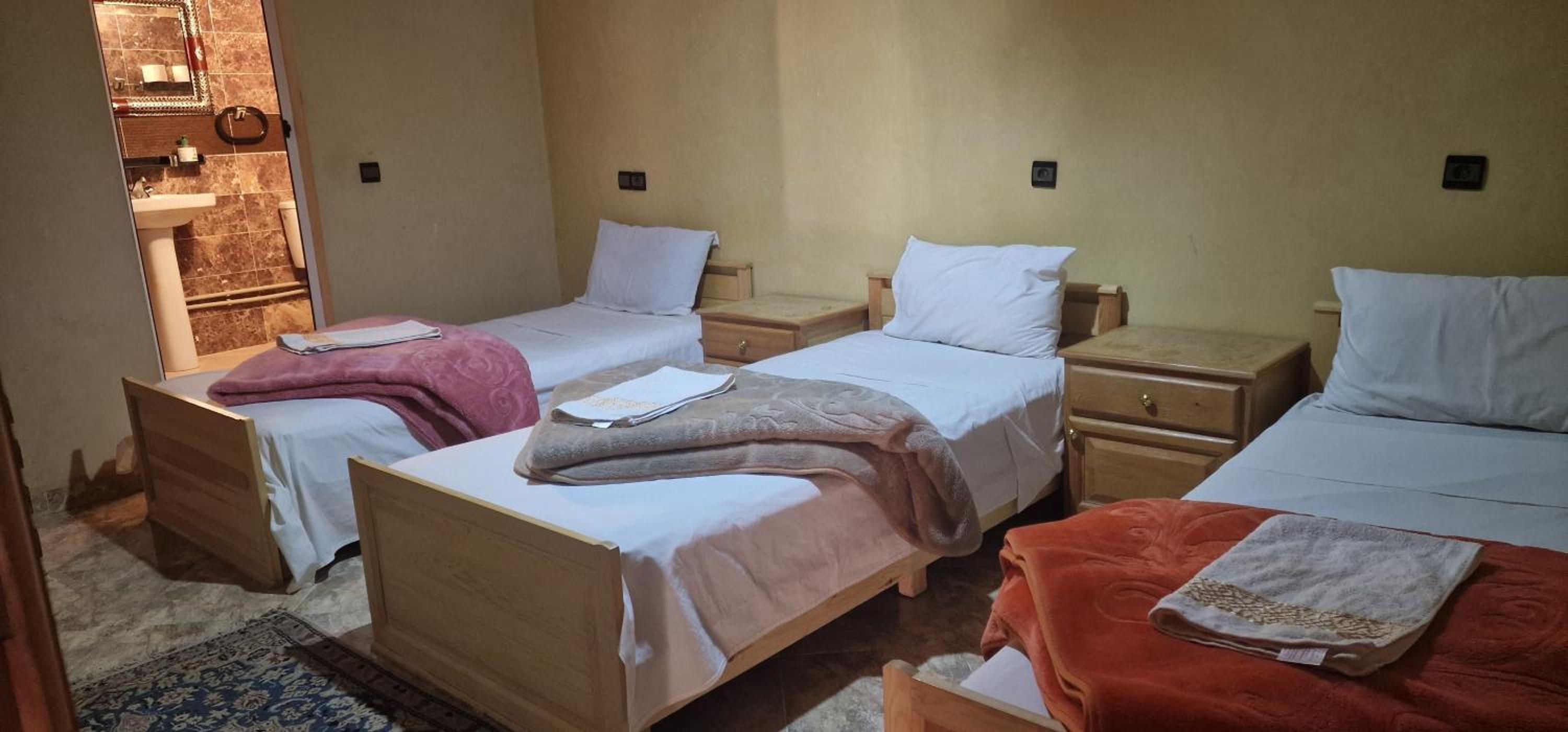Standard Triple Room - Photo 1