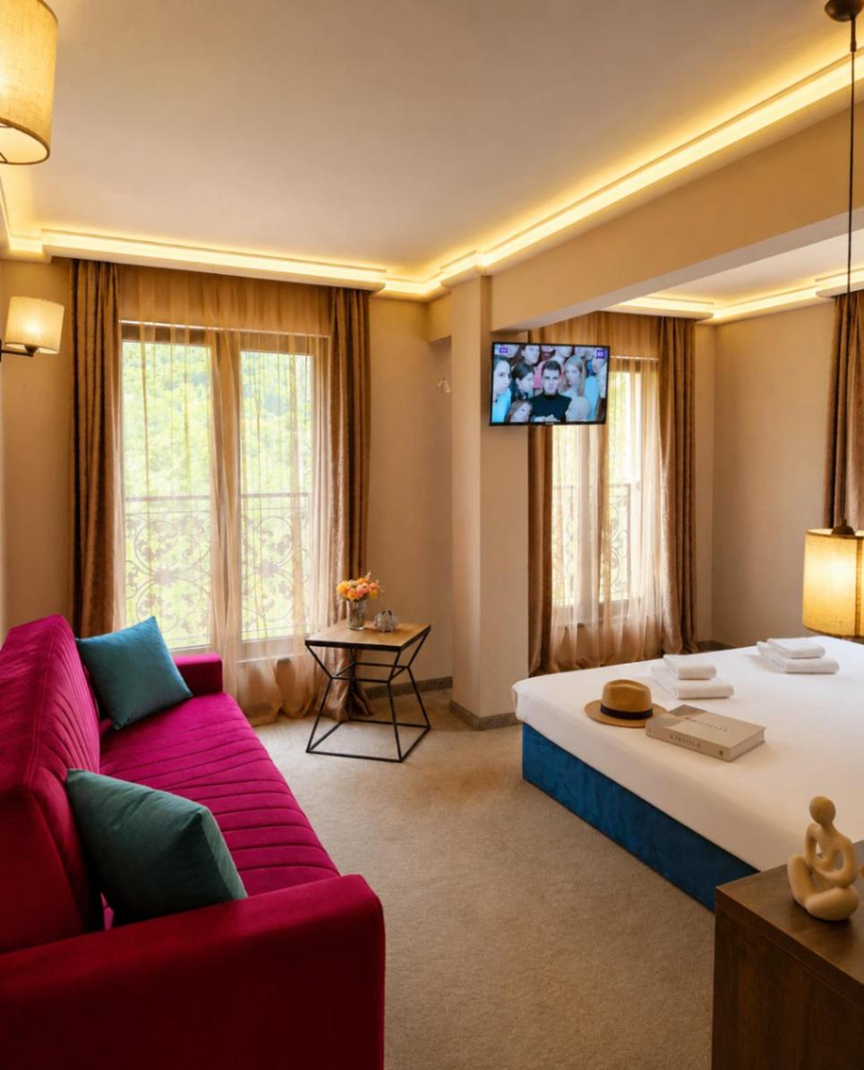 Double Room with Mountain View
