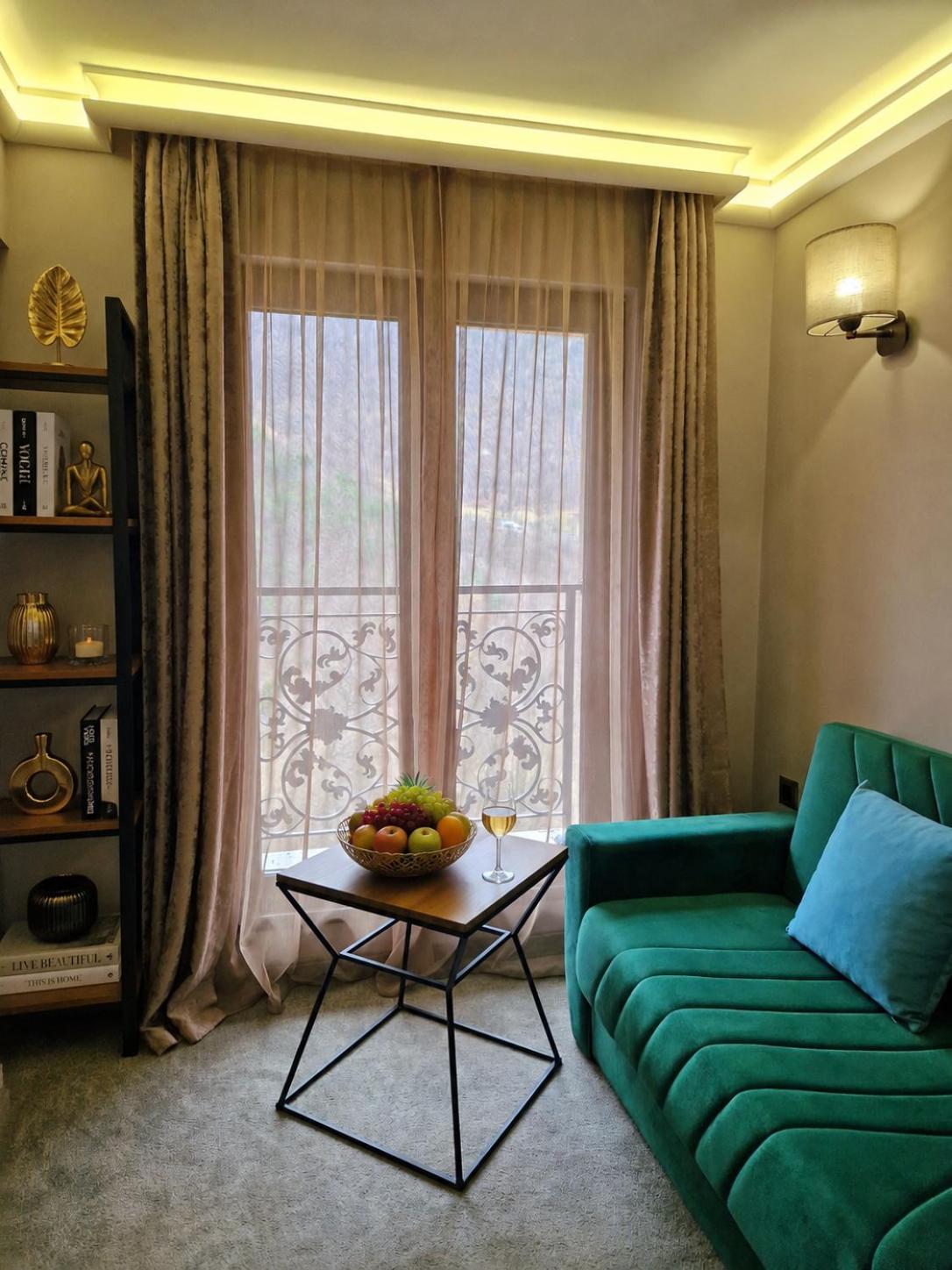 Double Room with Mountain View