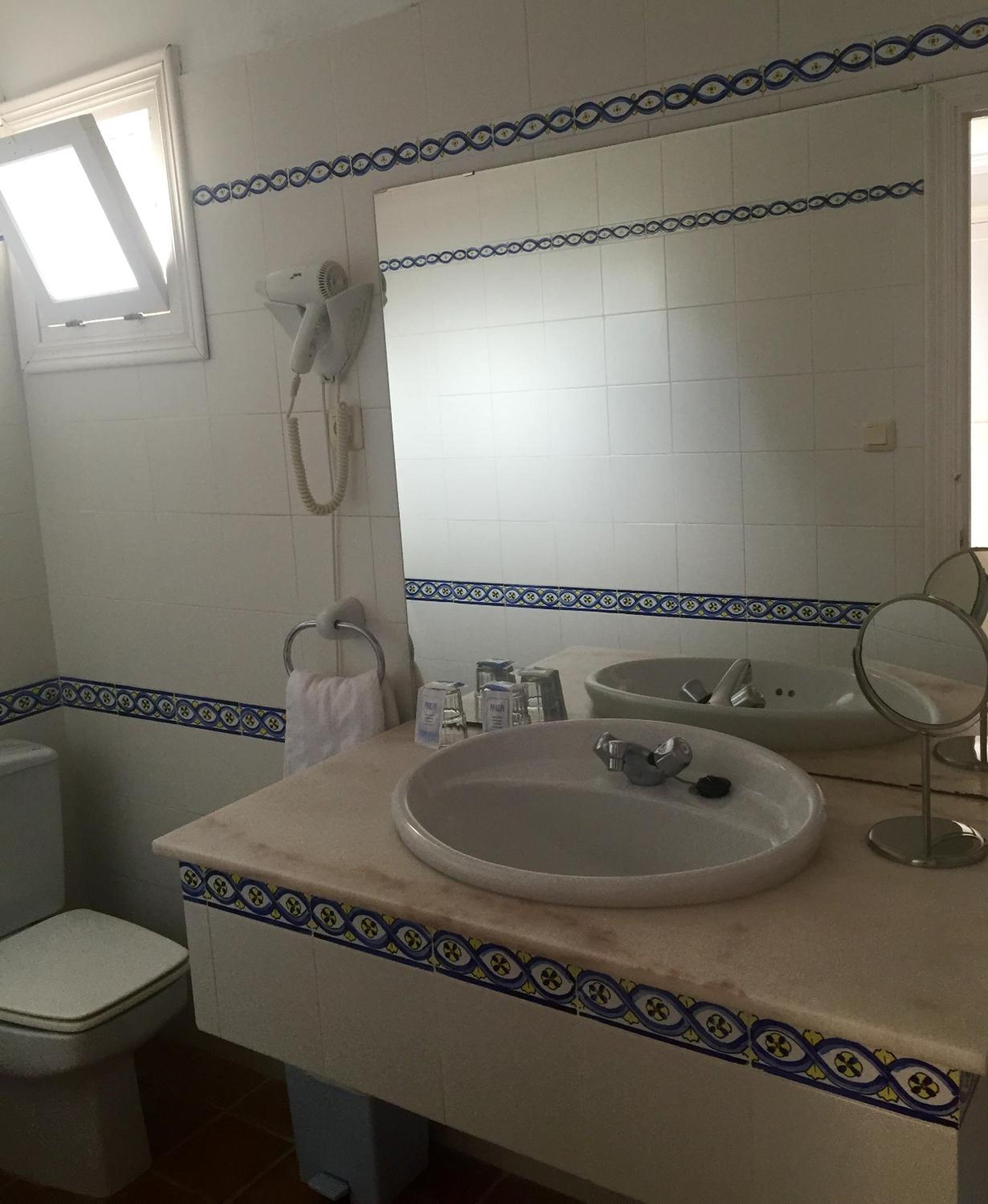 Double Superior Twin or Queen room with courtyard view  - Photo 3