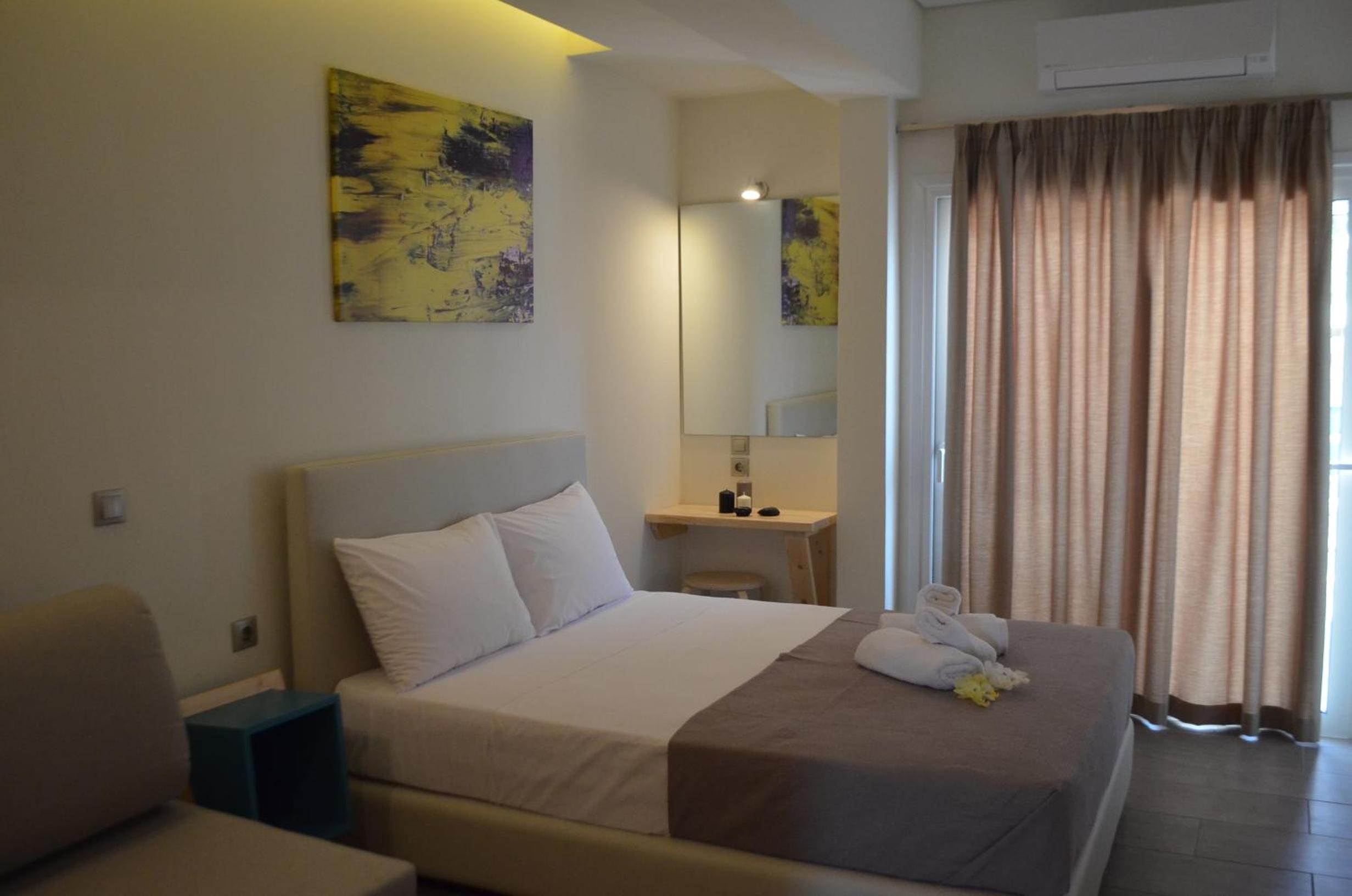 Double Room with Balcony - Photo 15