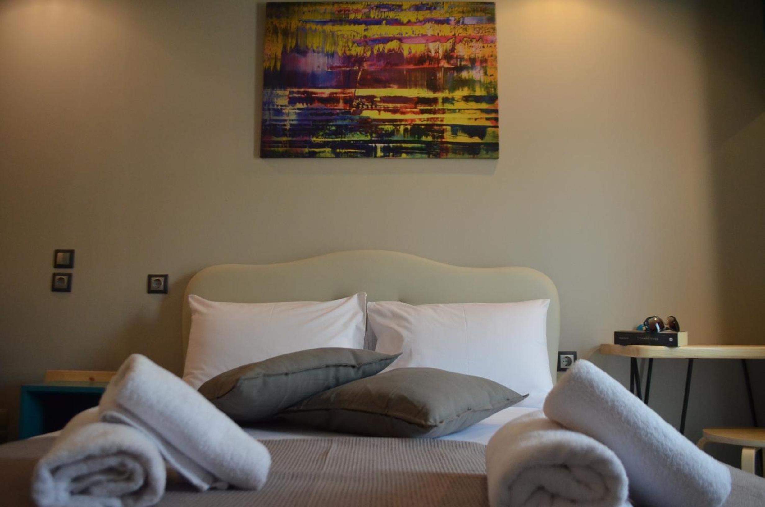 Double Room with Balcony - Photo 18