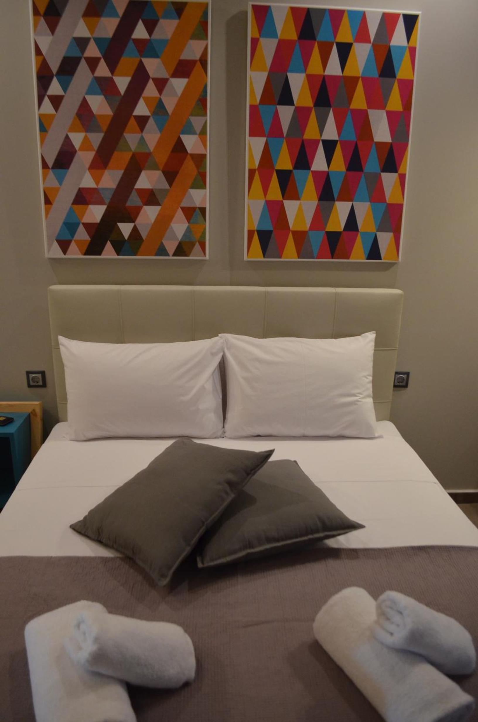 Double Room with Balcony - Photo 21
