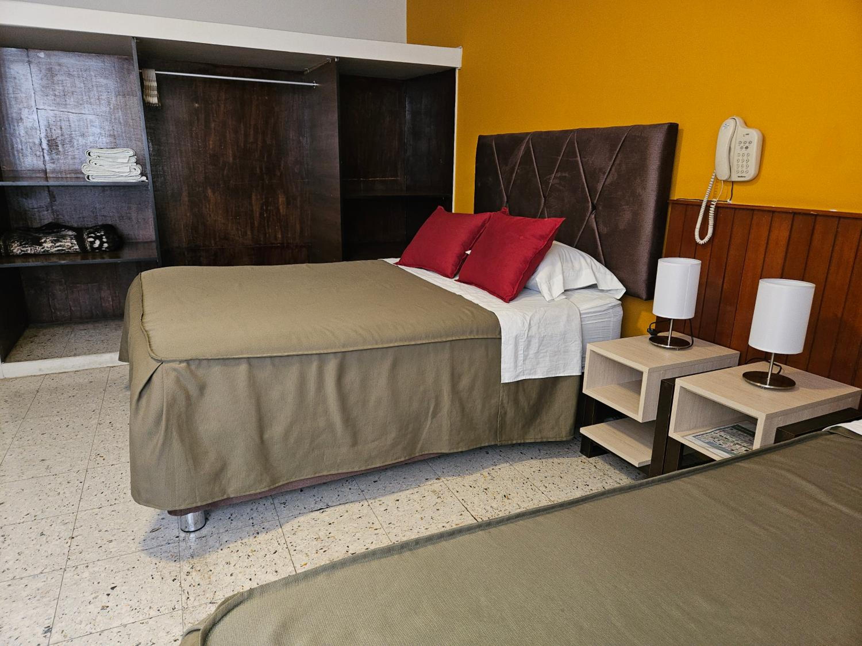 Double Room with Two Double Beds photo 3