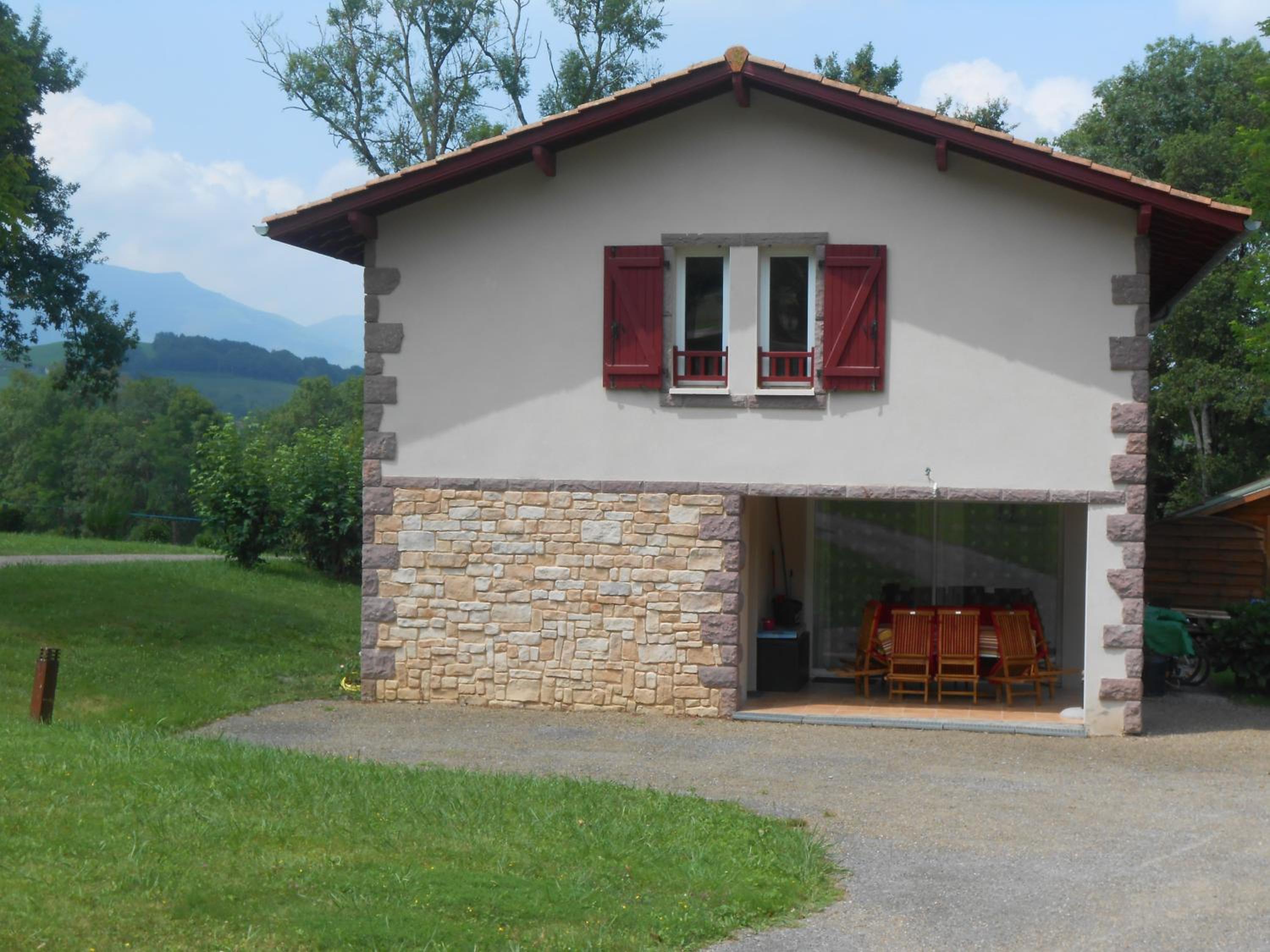 Three-Bedroom House photo 1