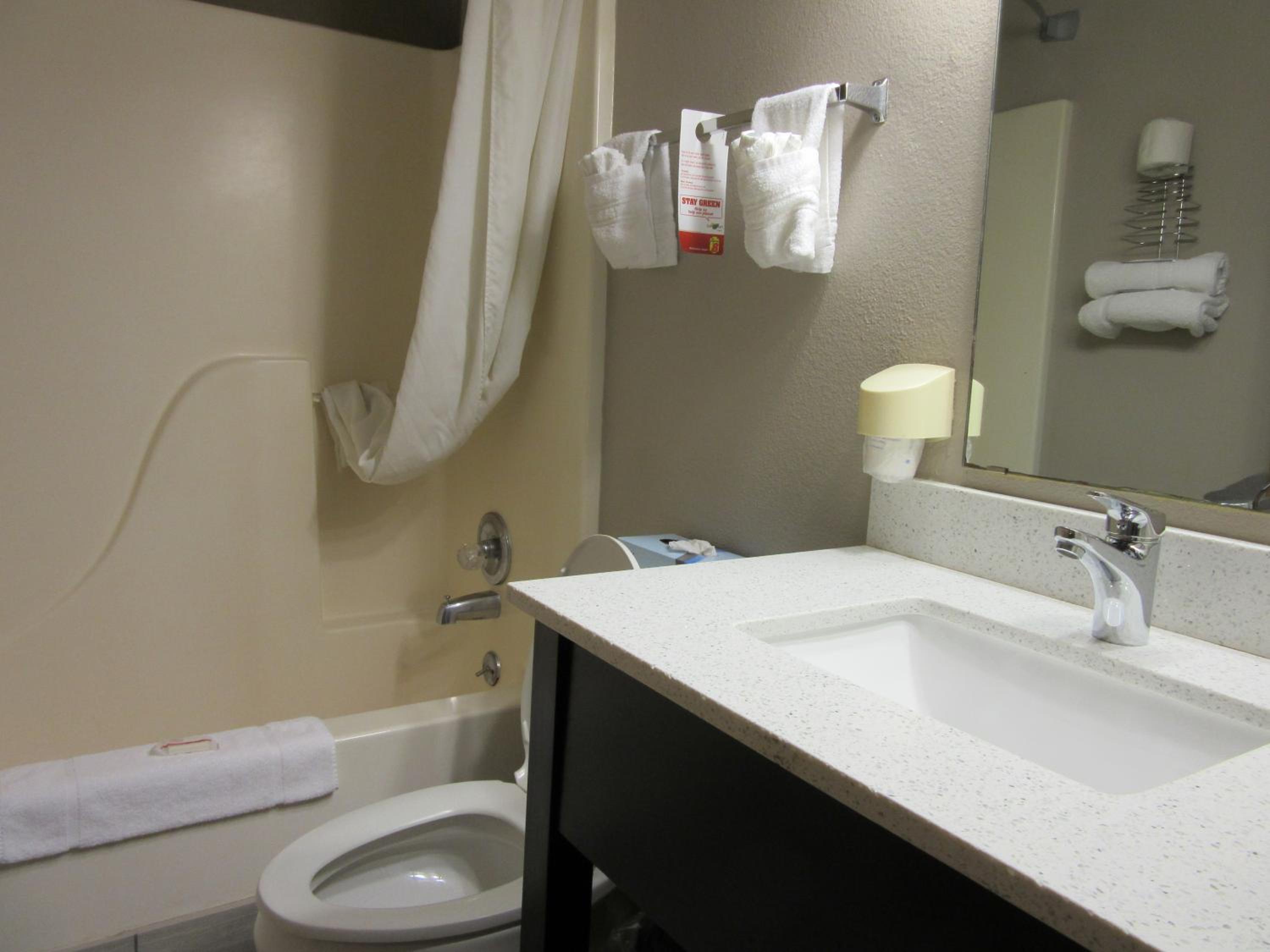 Double Room with Two Double Beds - Non-Smoking - Photo 4