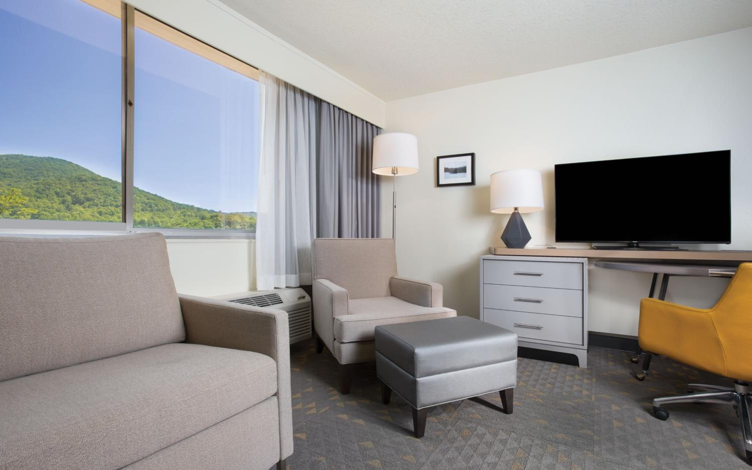 Queen Suite with Two Queen Beds