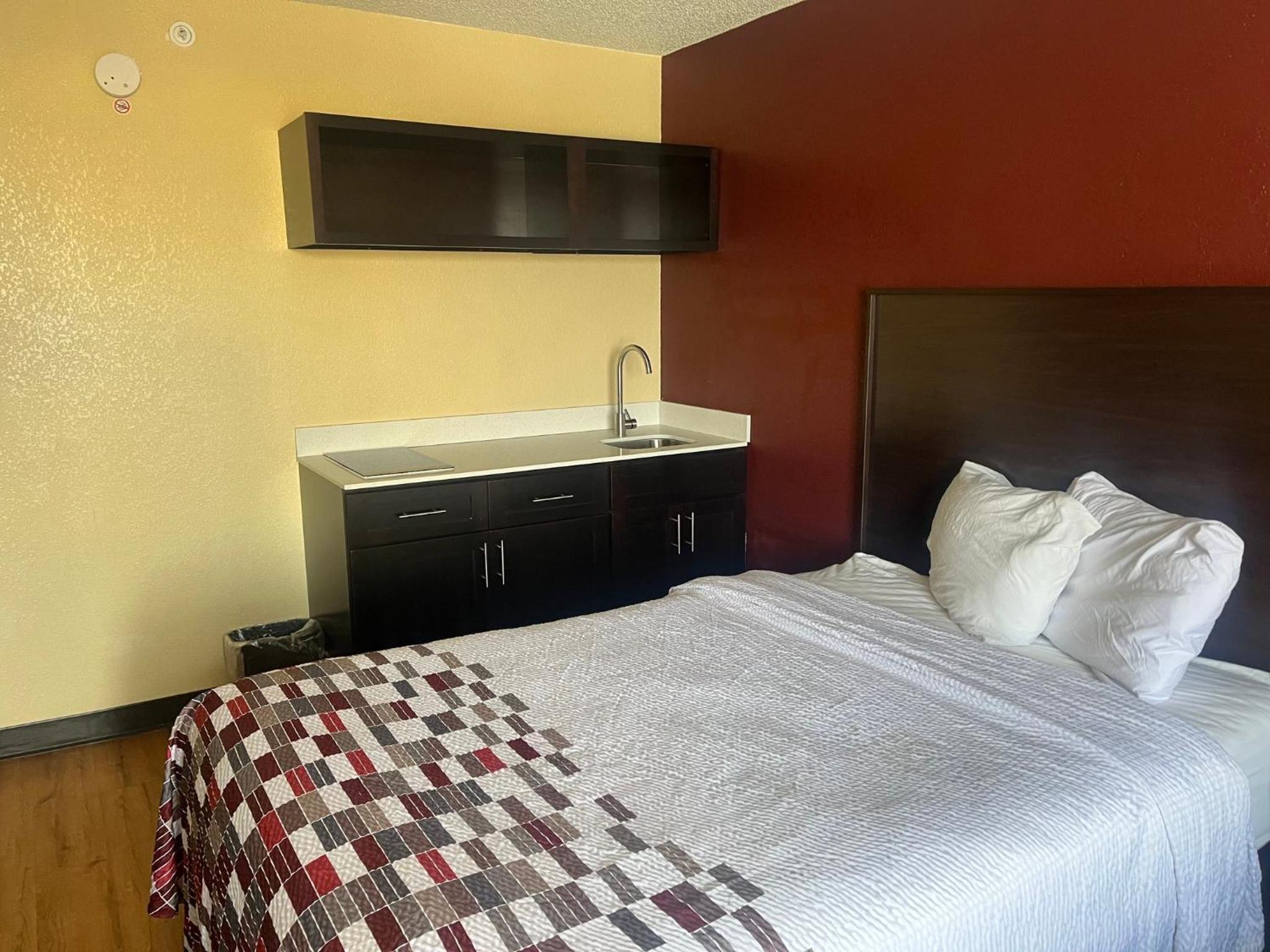 Deluxe Room with Two Double Beds with Kitchenette Non-Smoking - Photo 1