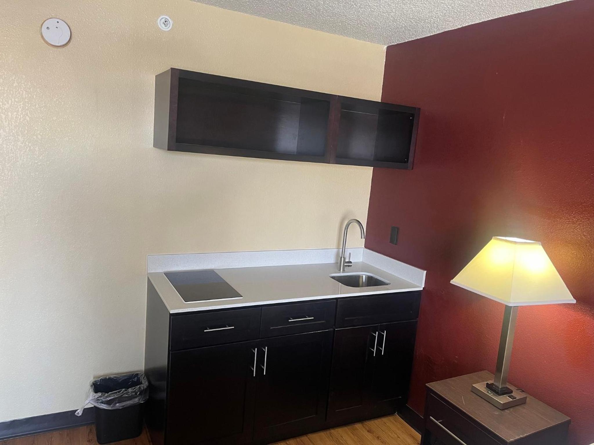 Deluxe Room with Two Double Beds with Kitchenette Non-Smoking - Photo 3