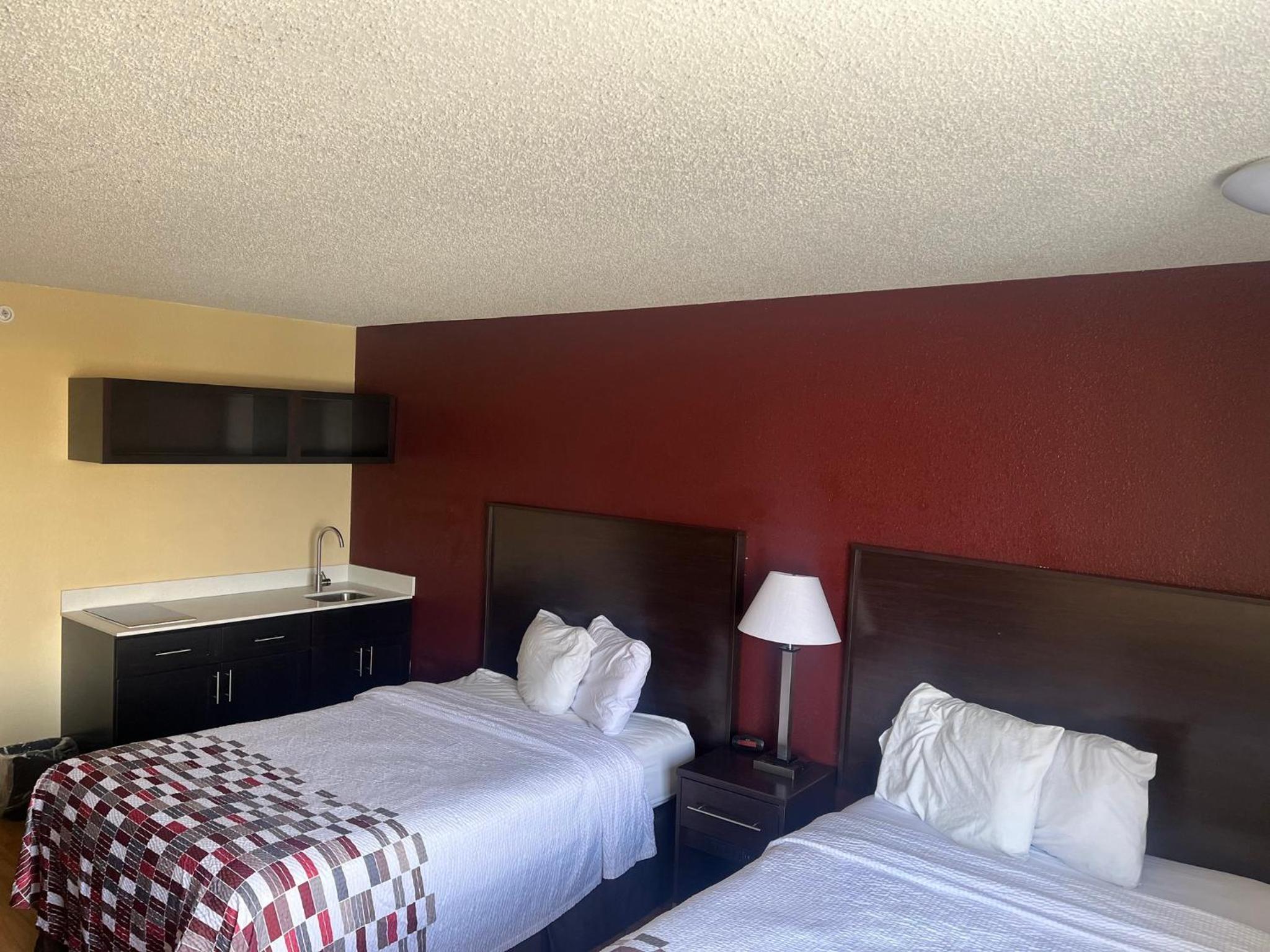 Deluxe Room with Two Double Beds with Kitchenette Non-Smoking - Photo 4