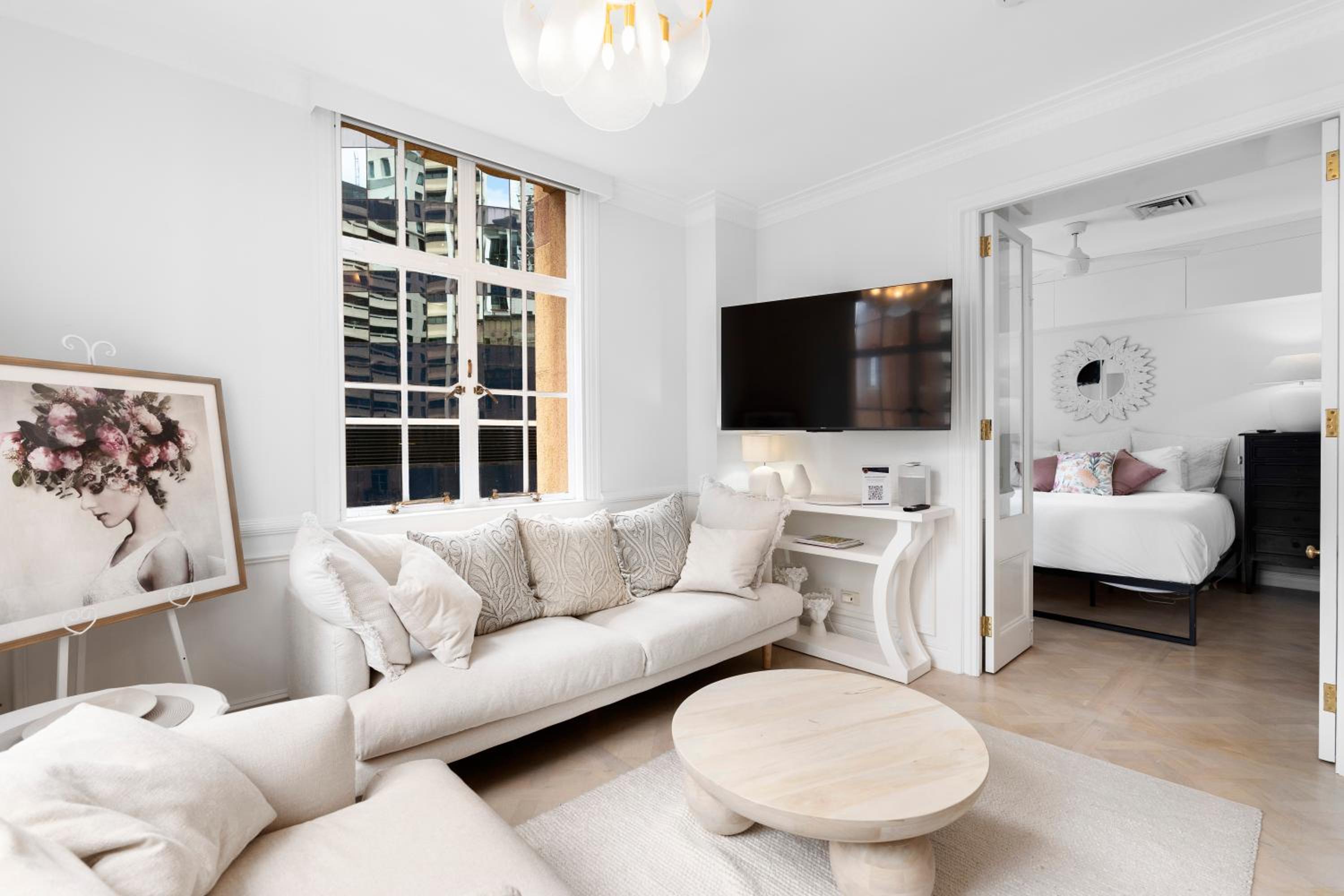 One-Bedroom Premium Apartment thumbnail 5