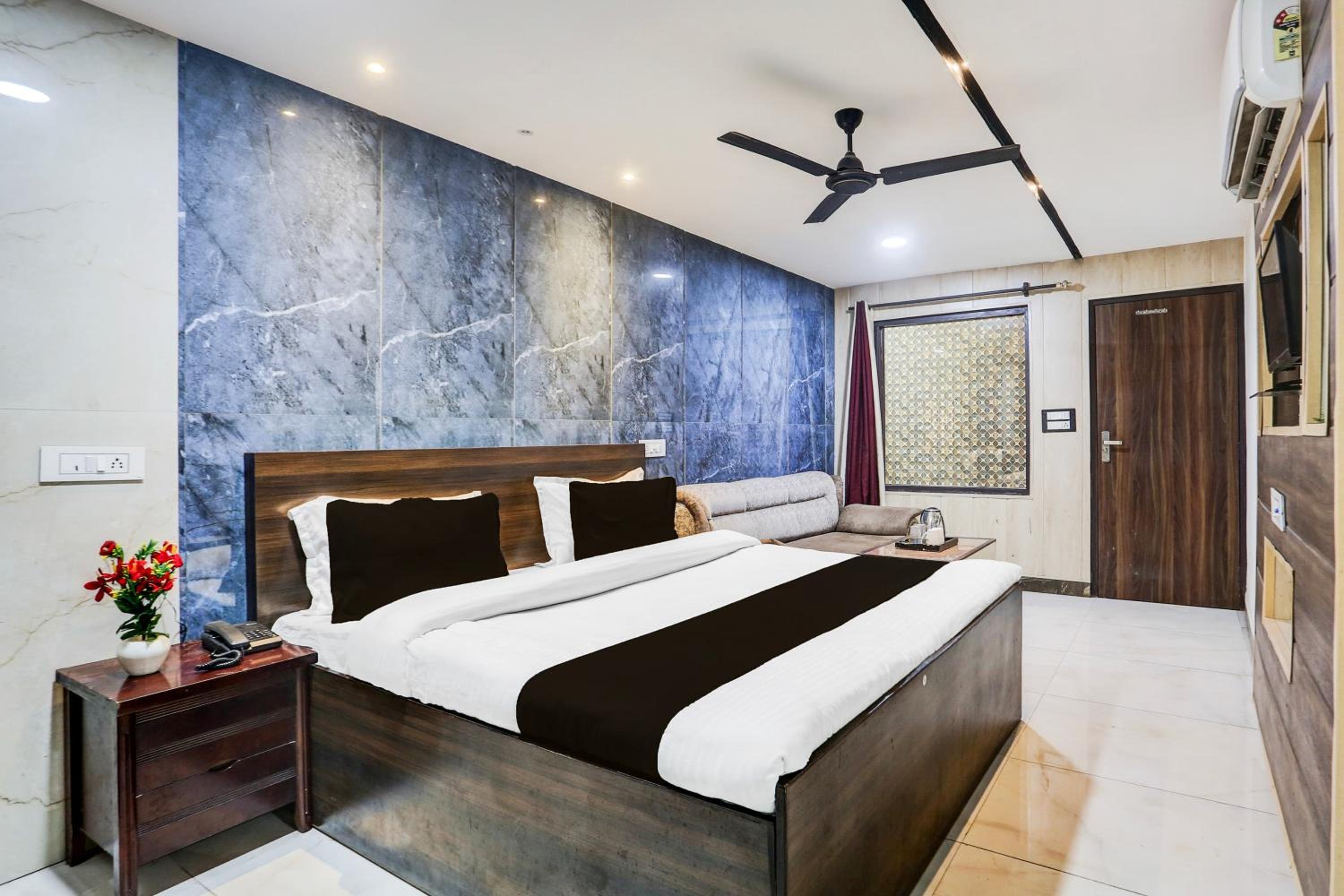 Small Single Room