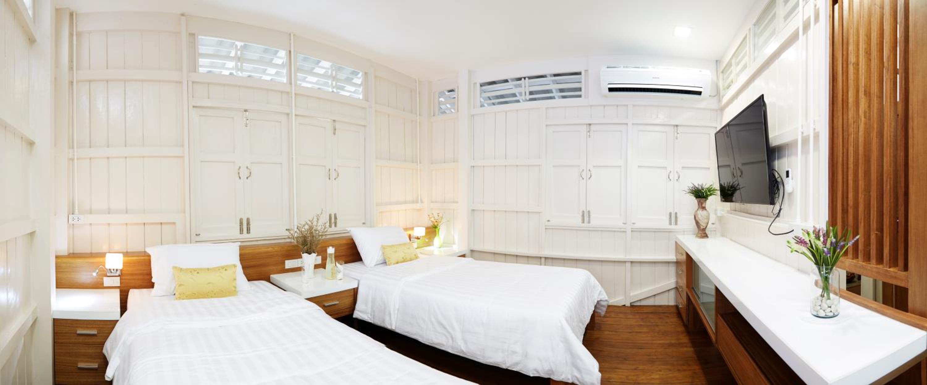 Twin Room with Balcony