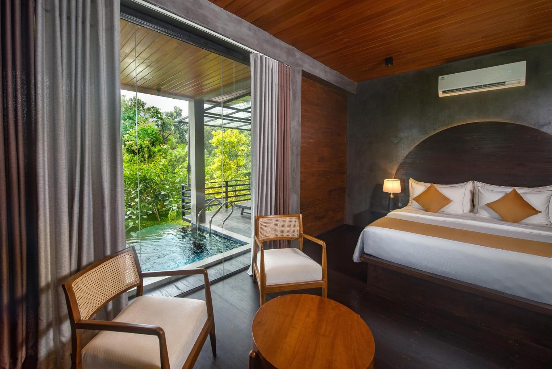 Luxury Triple Room