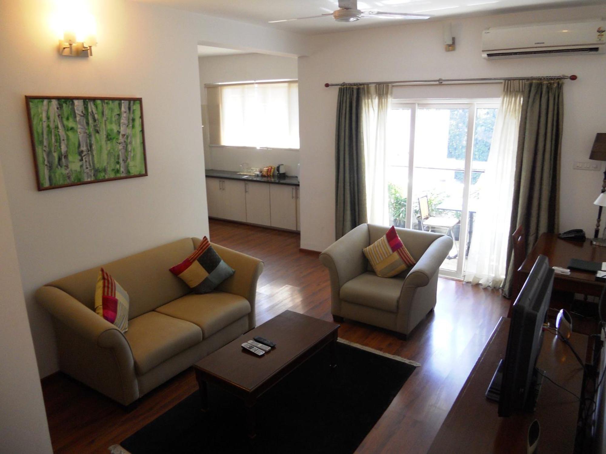 Suite - Photo 4
