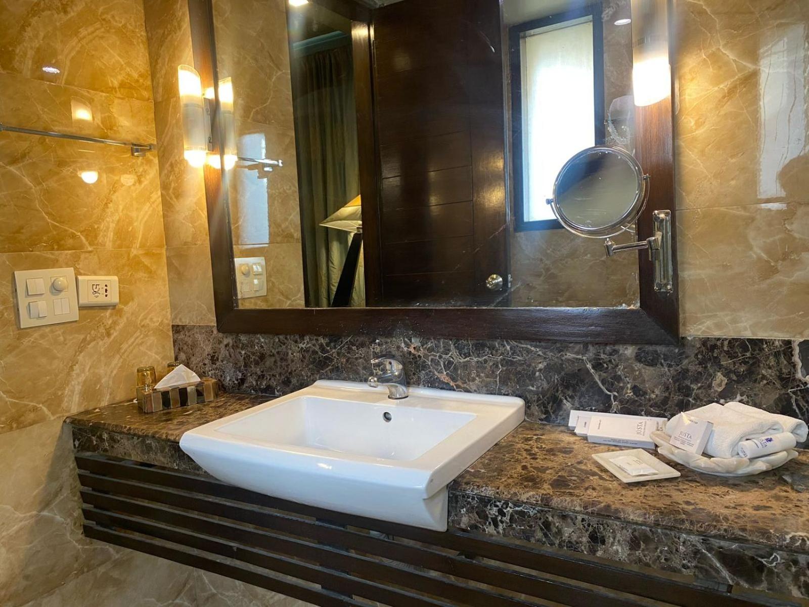 Suite photo 1