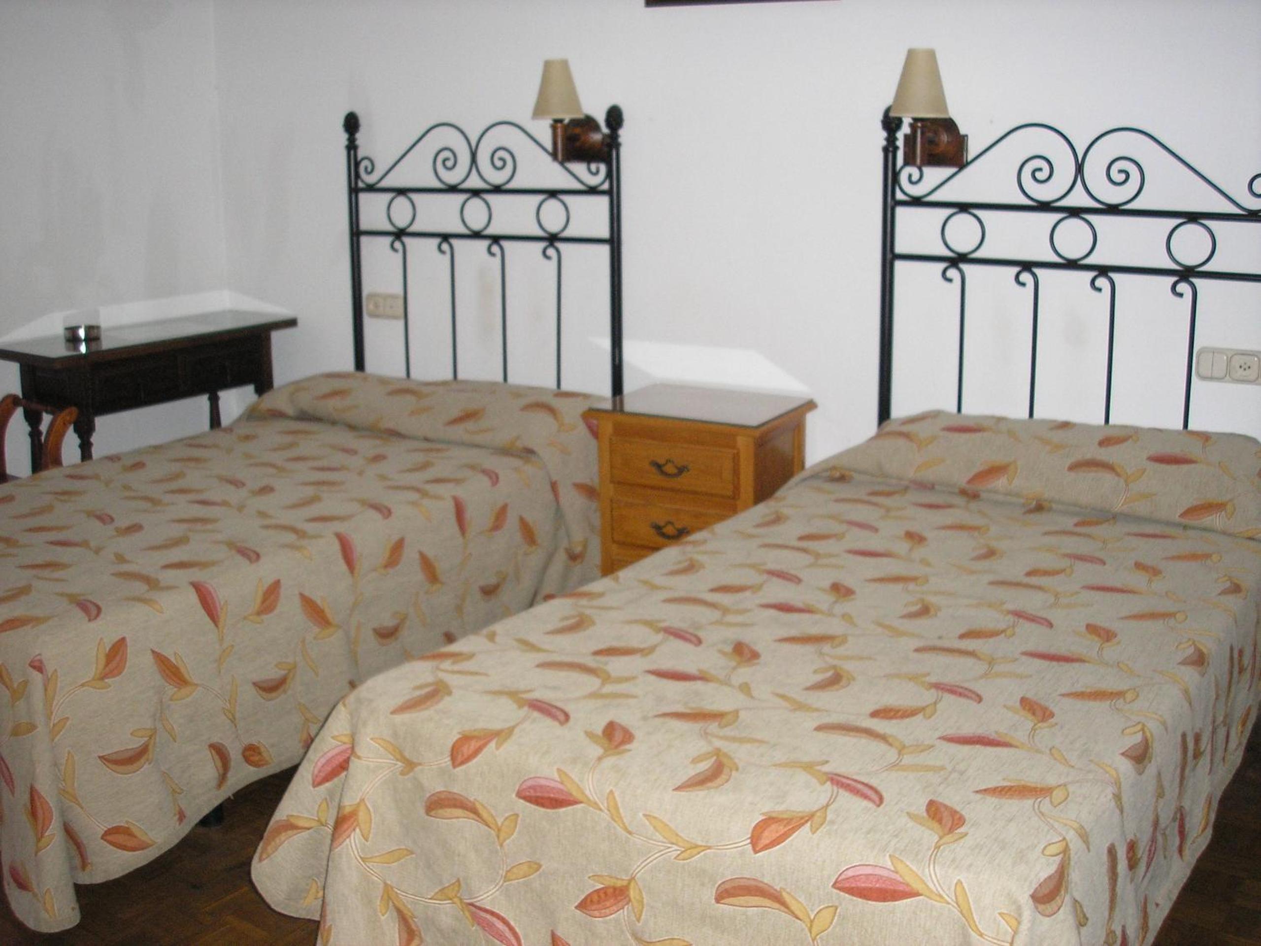 Triple Room - Photo 11