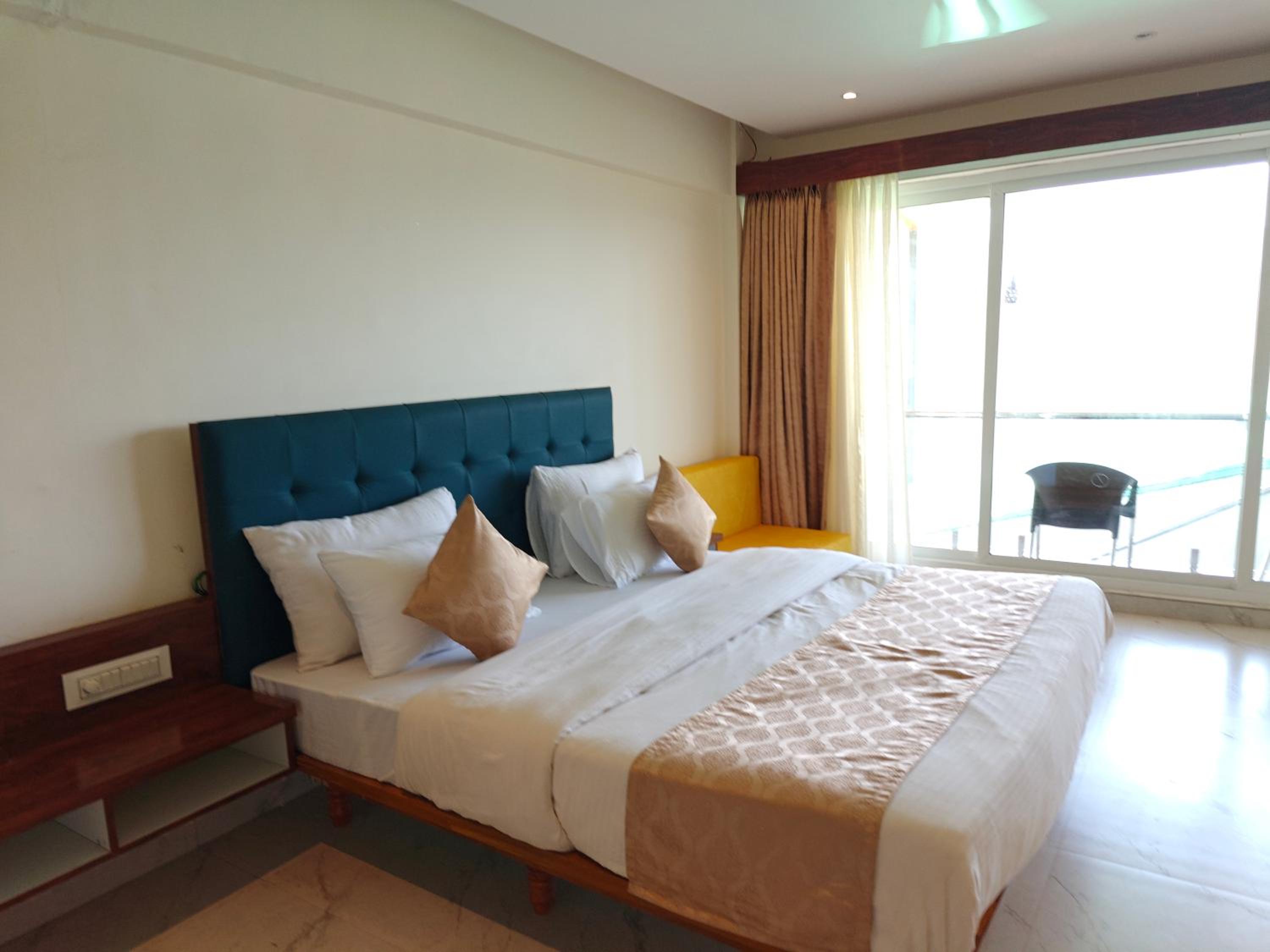 King Room with Lake View