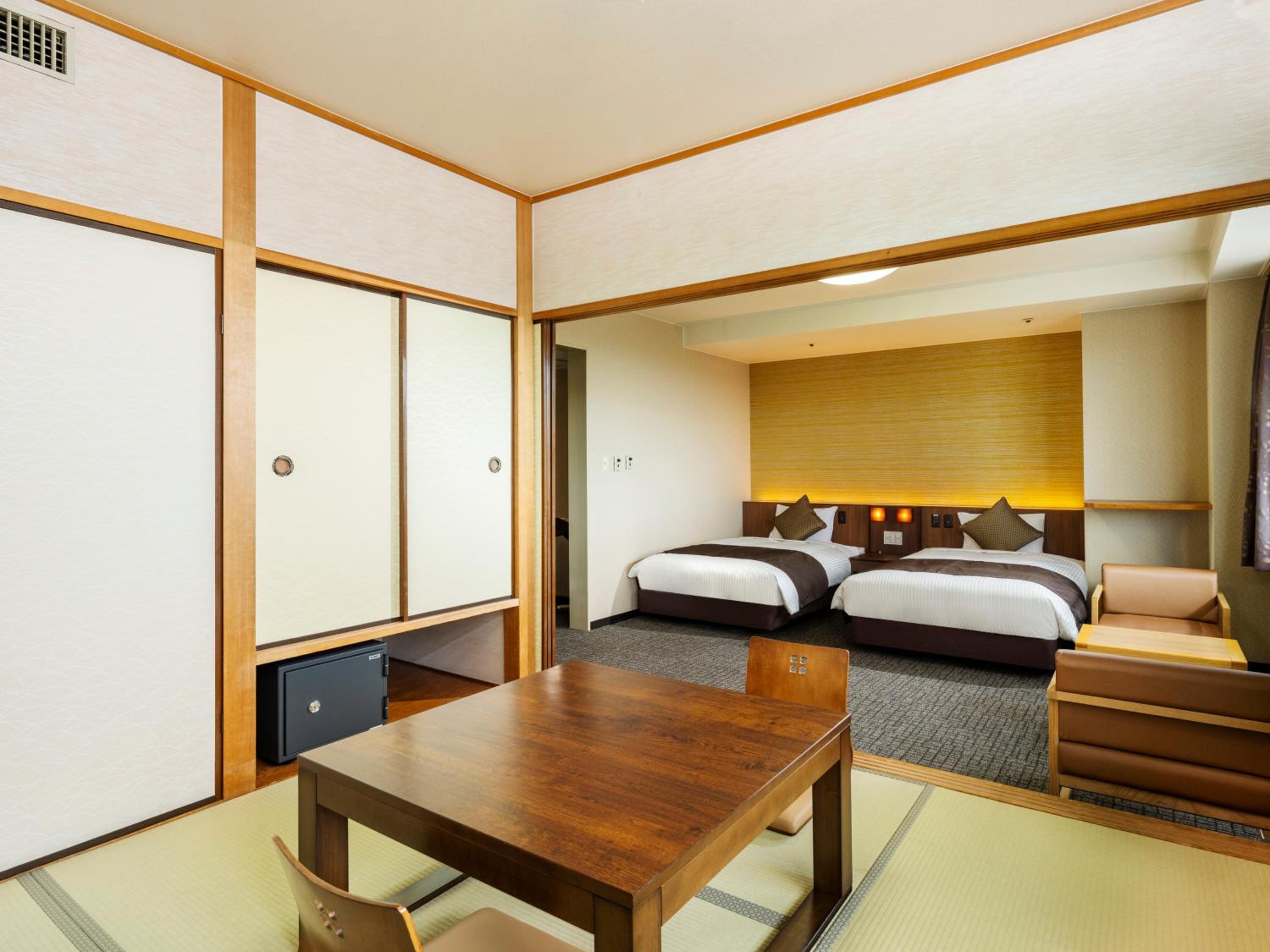 Japanese Western Style Room with Private Bath photo 3