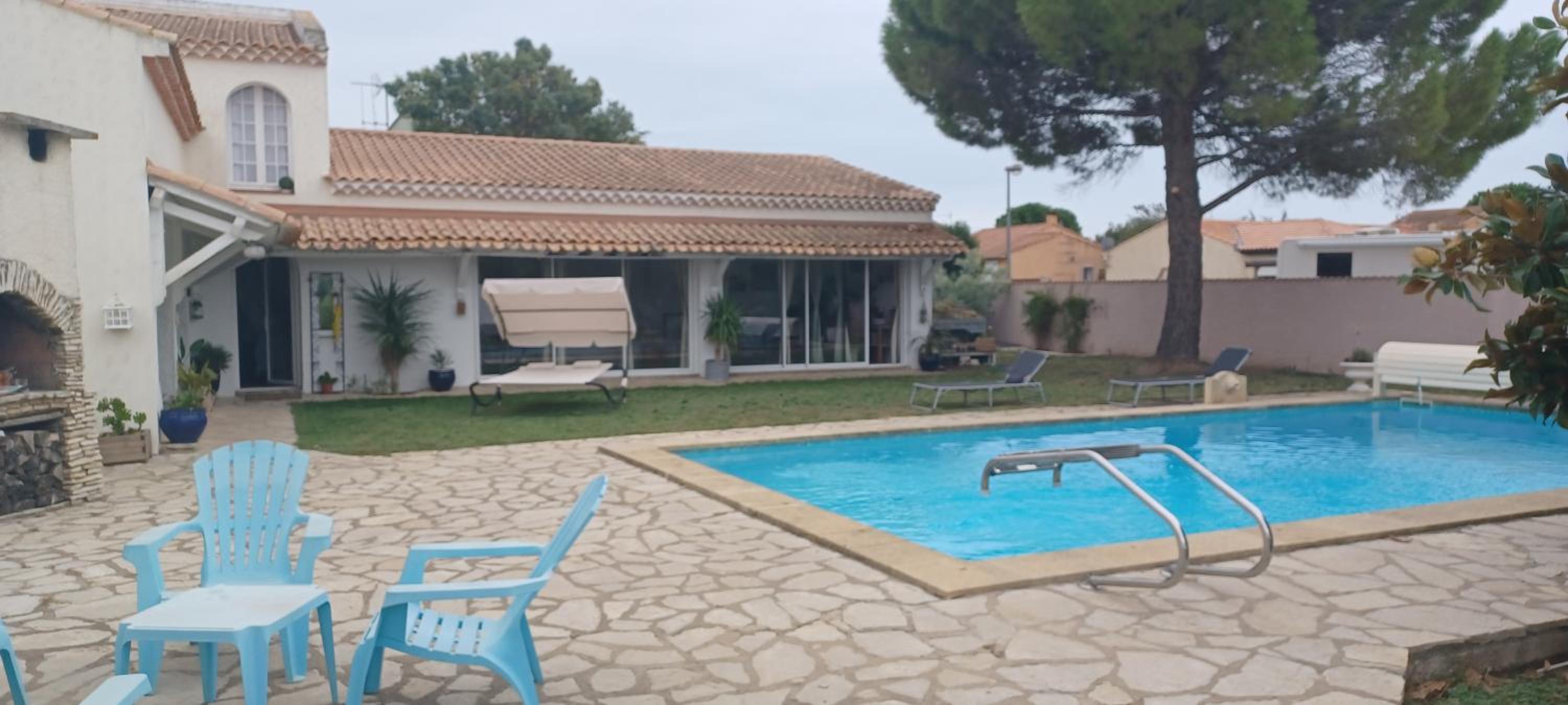 Double Room with Pool View photo 3