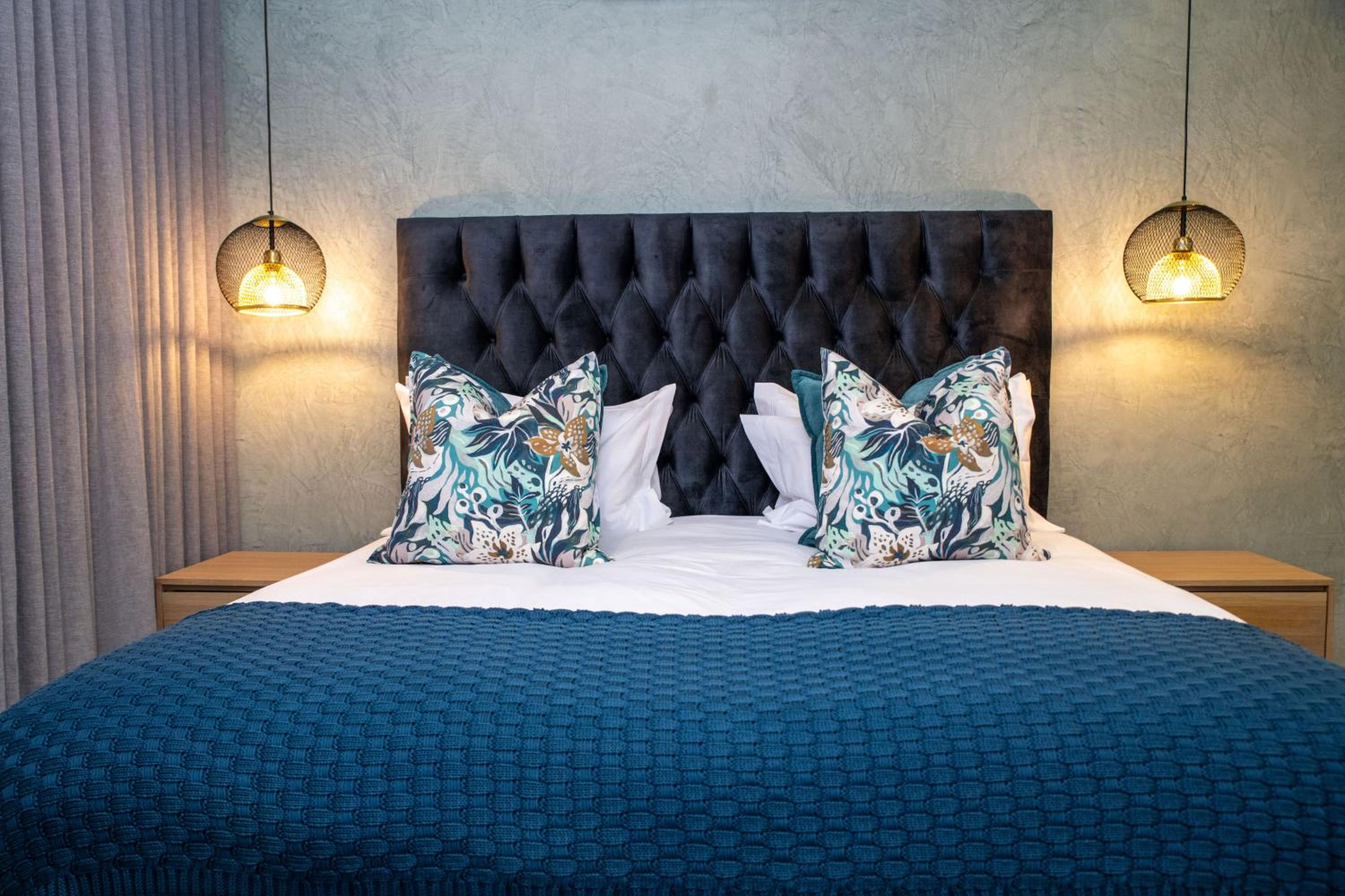 Classic King Room - Photo 8