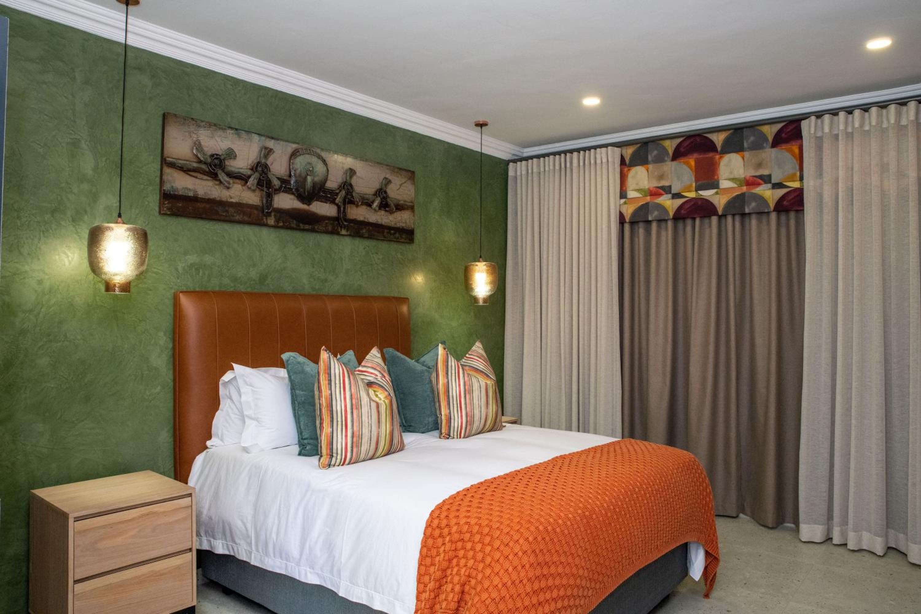 Classic Queen Room - Photo 1