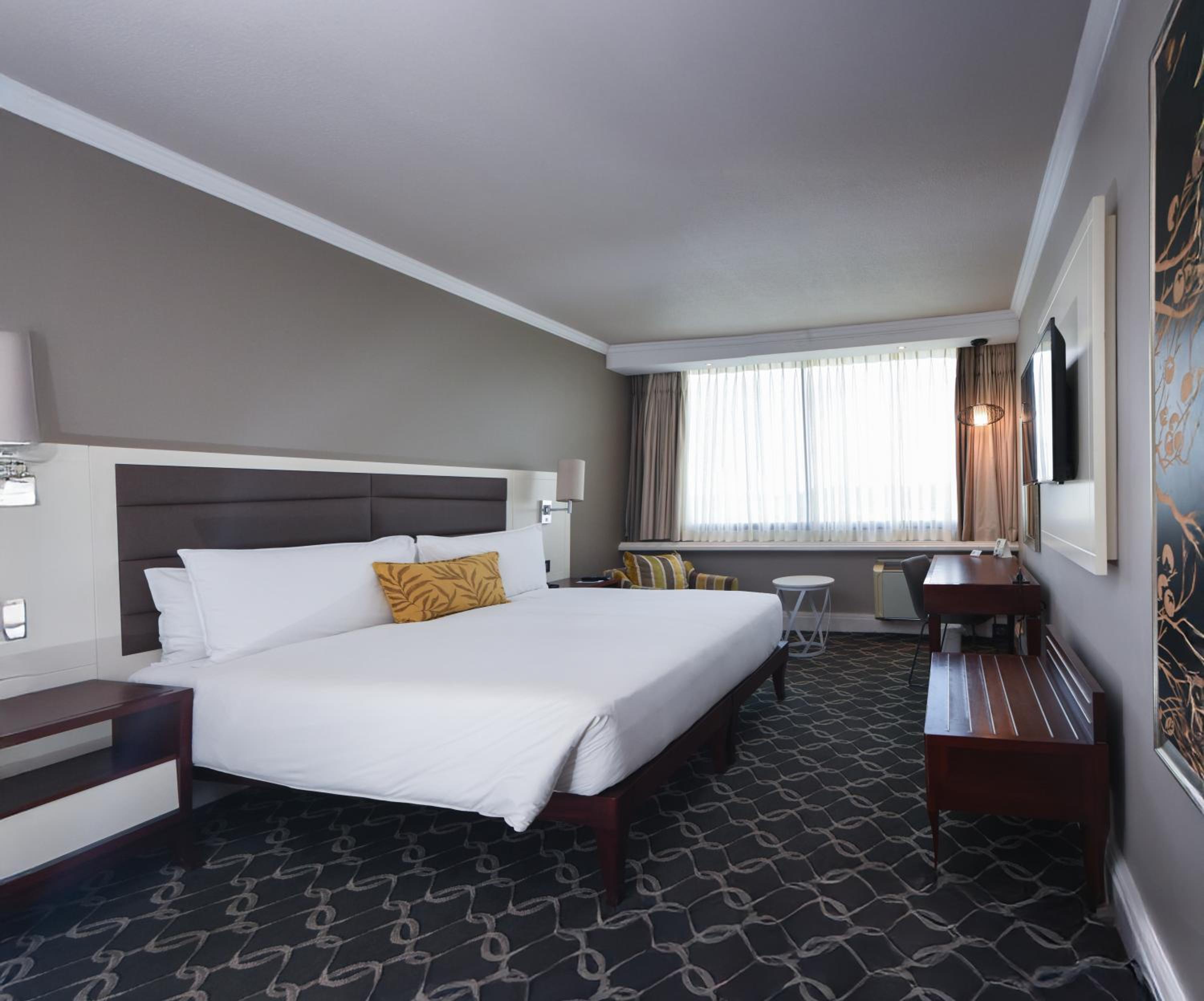 Deluxe River Facing King Room - Photo 4