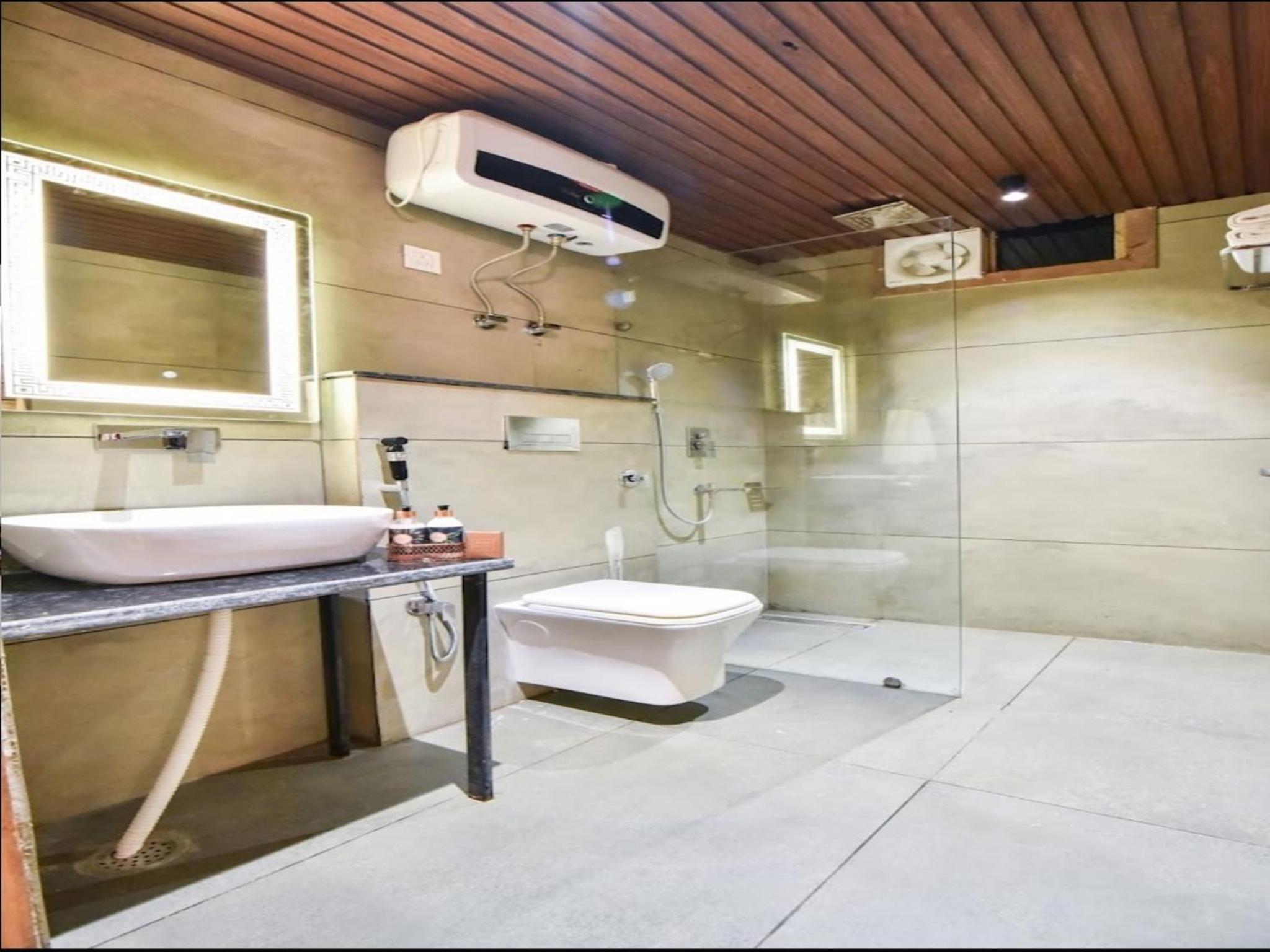 Deluxe Room with Balcony